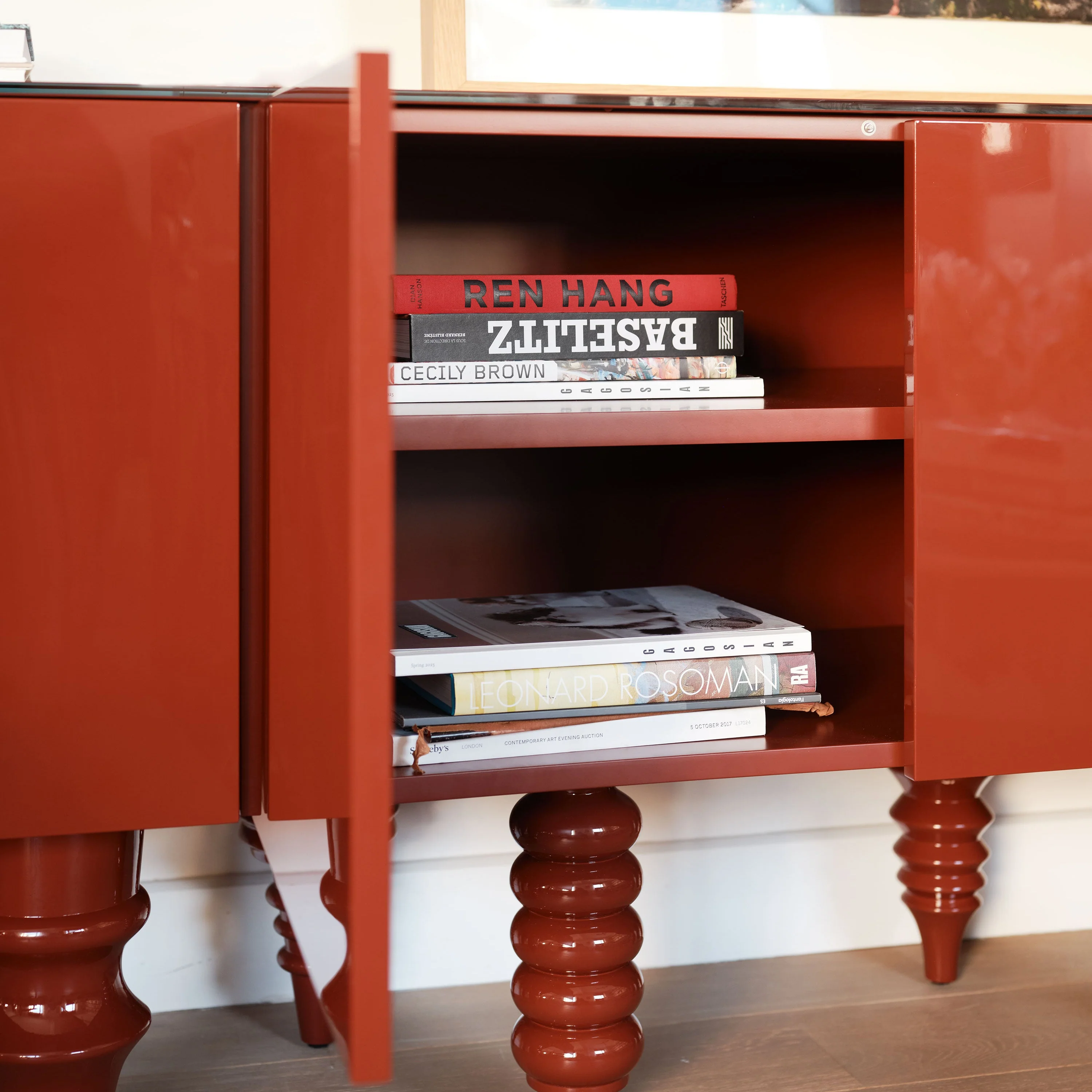 Multileg 2.5M Lacquer Cabinet - Image 10