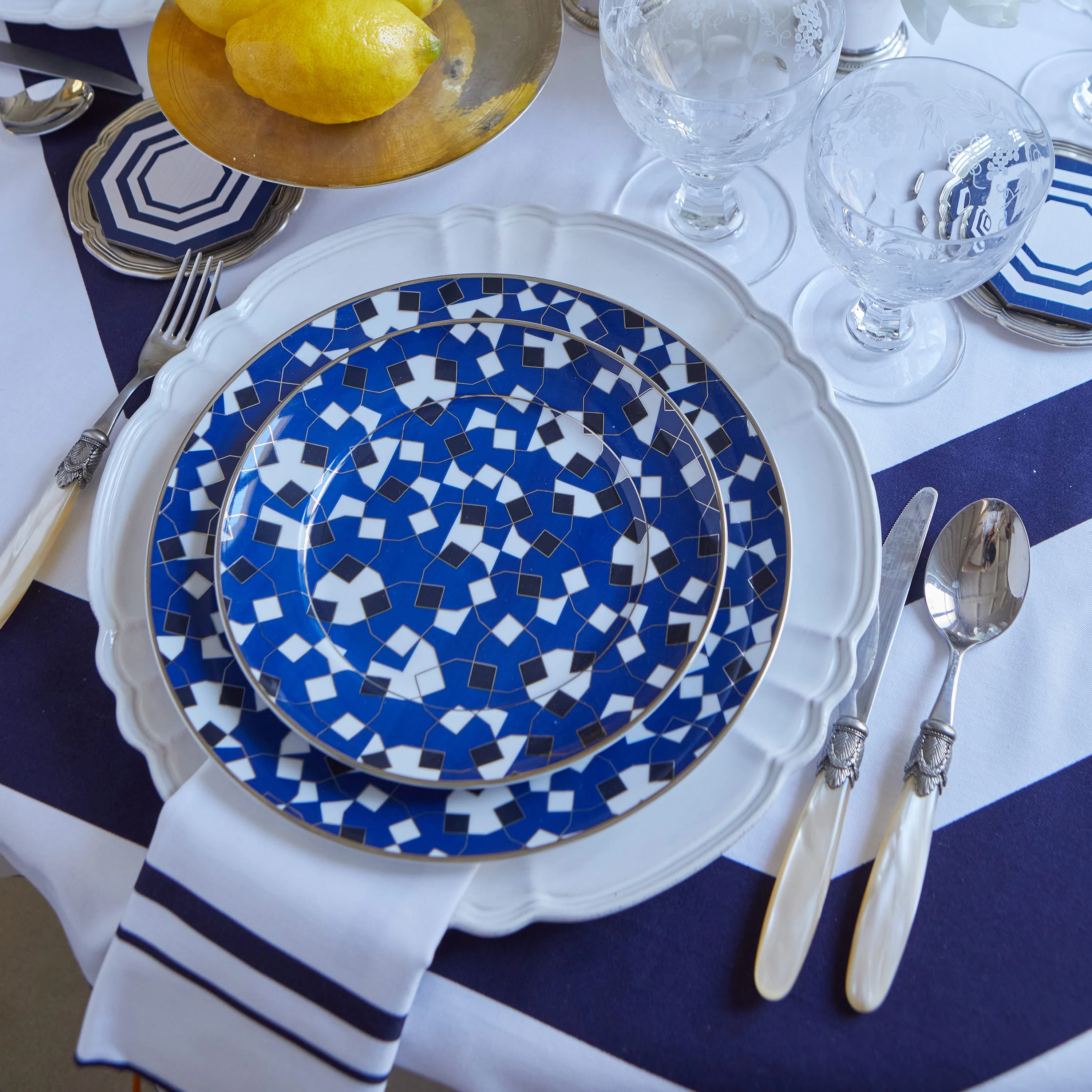 Night Dessert Plate (Set of 4) - Image 4