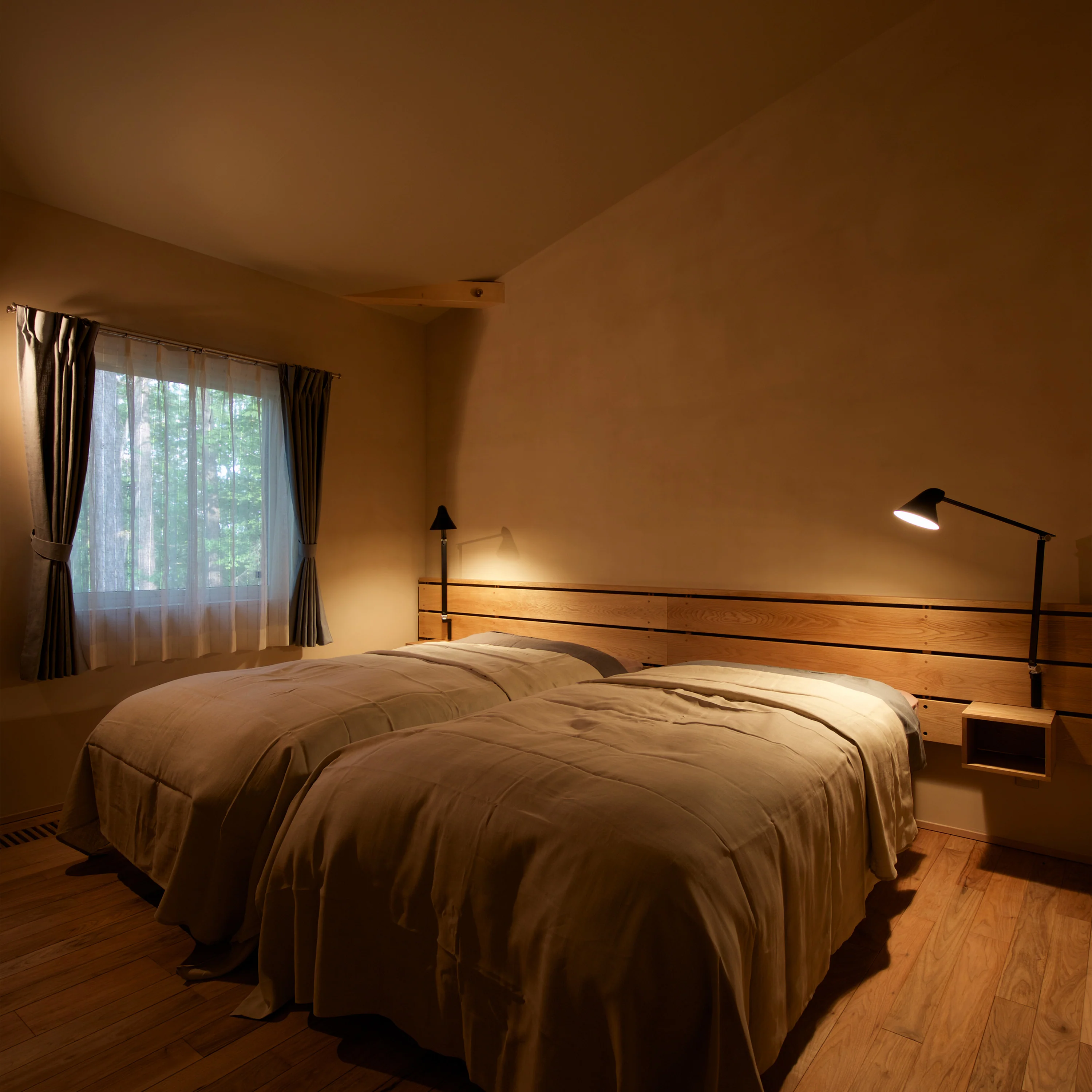 NJP Long Wall Light - Image 16