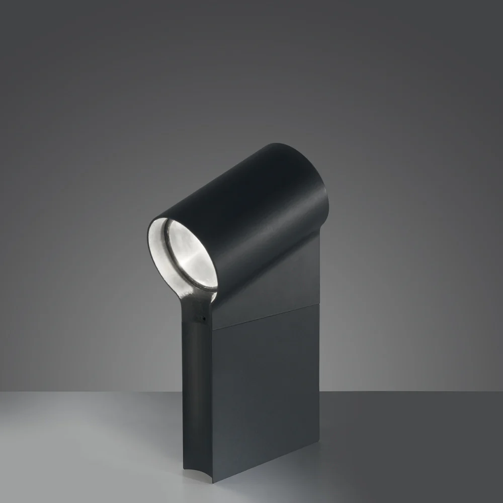 Oblique Bollard