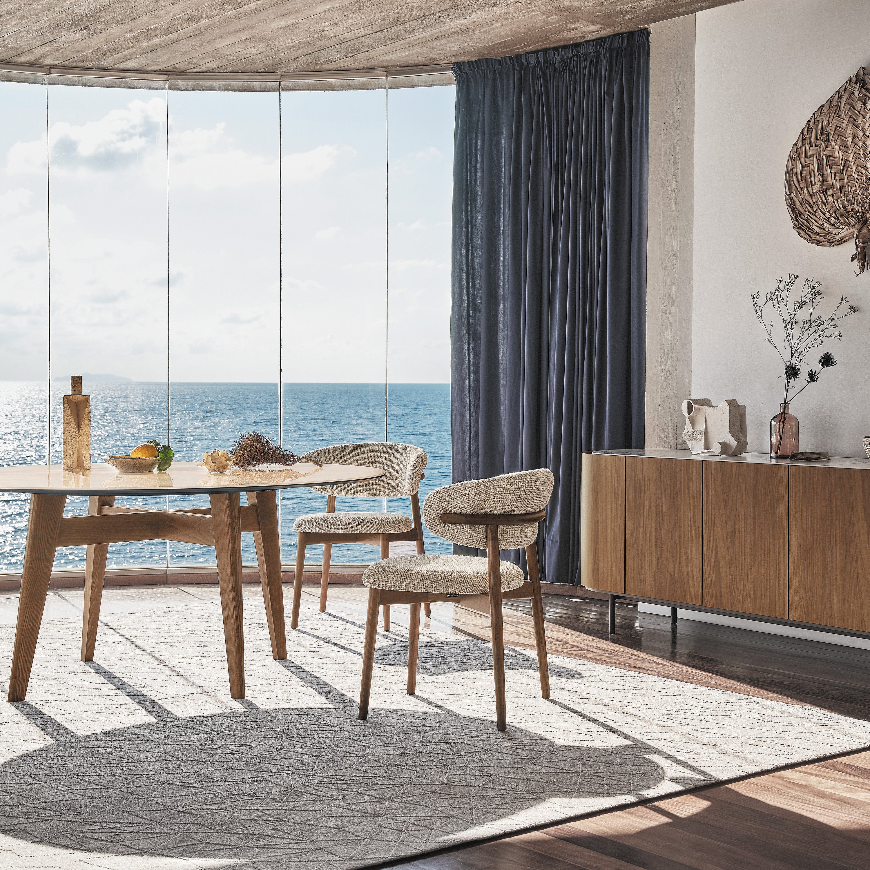 Oleandro Chair with Wood Base - Image 2