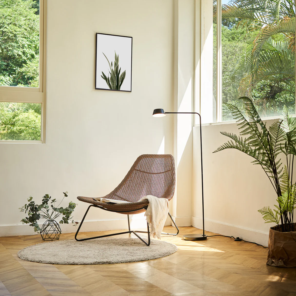 OLO LED Floor Lamp - Image 4