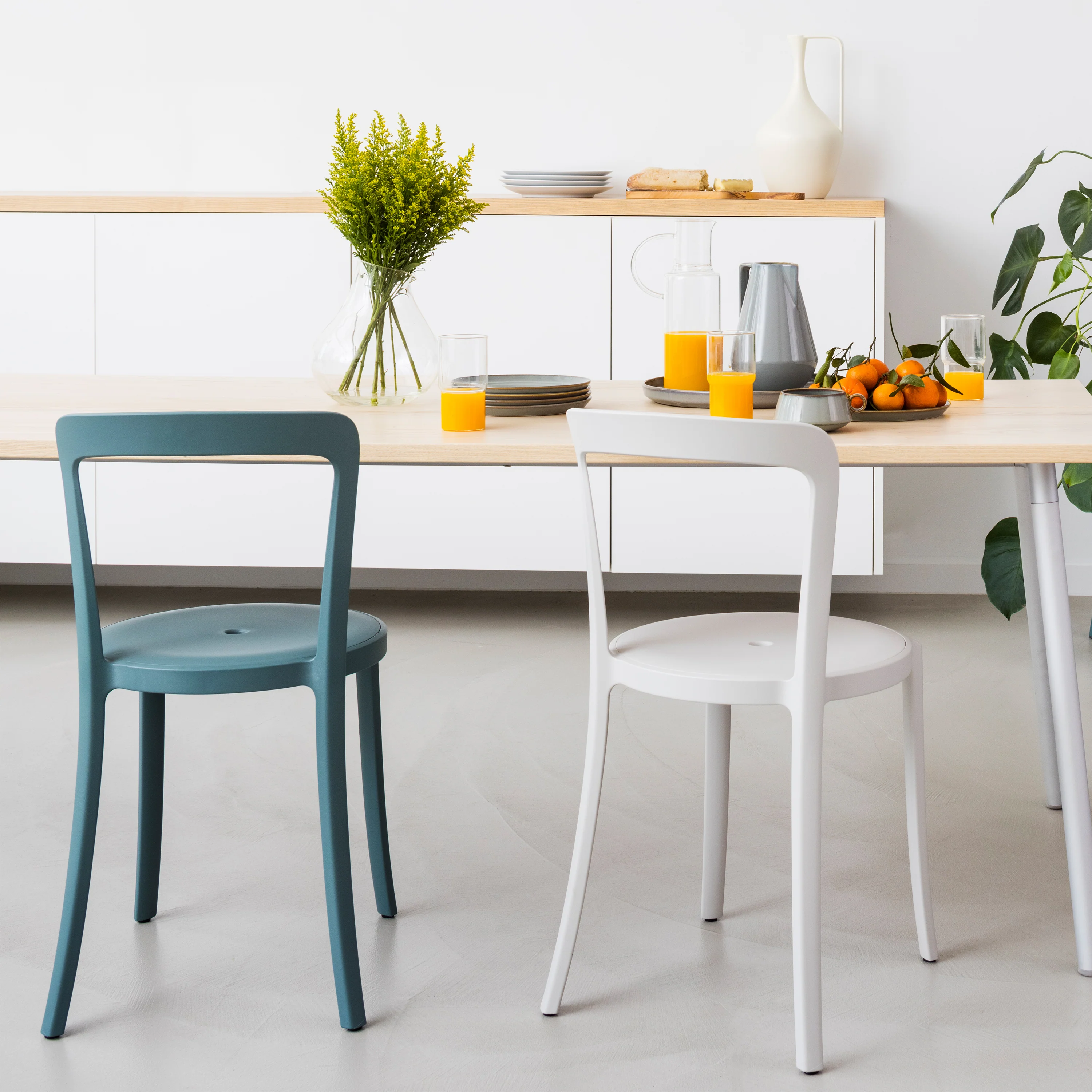 On & On Plastic Stacking Chair - Image 20