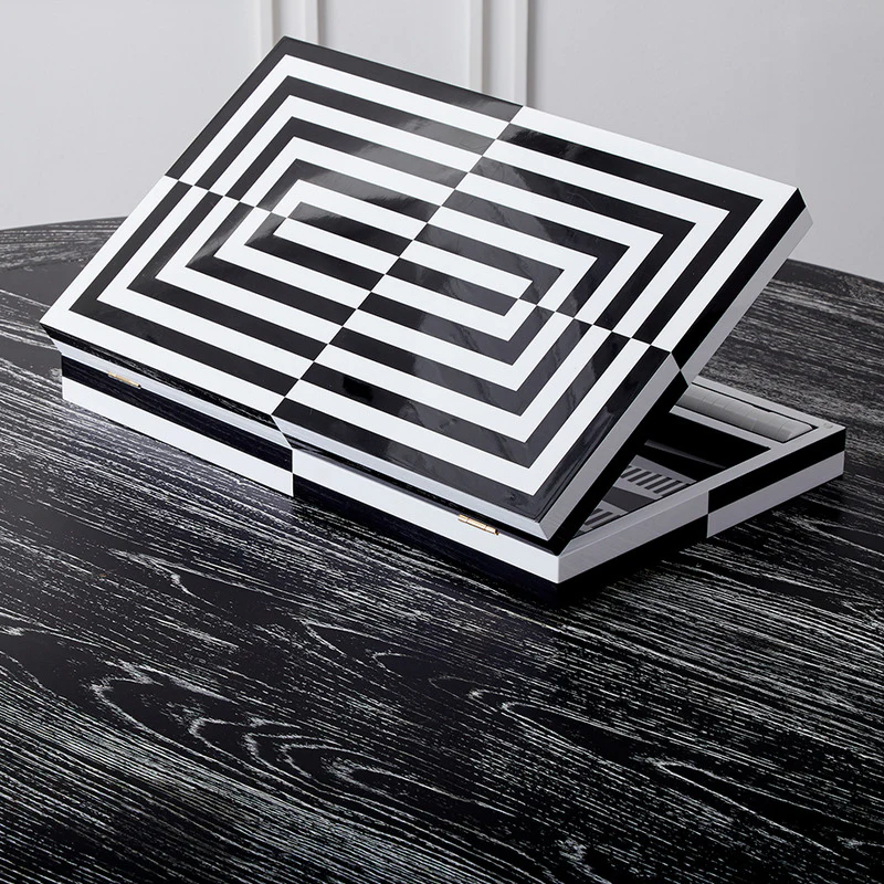 Op Art Lacquer Backgammon Set - Image 10