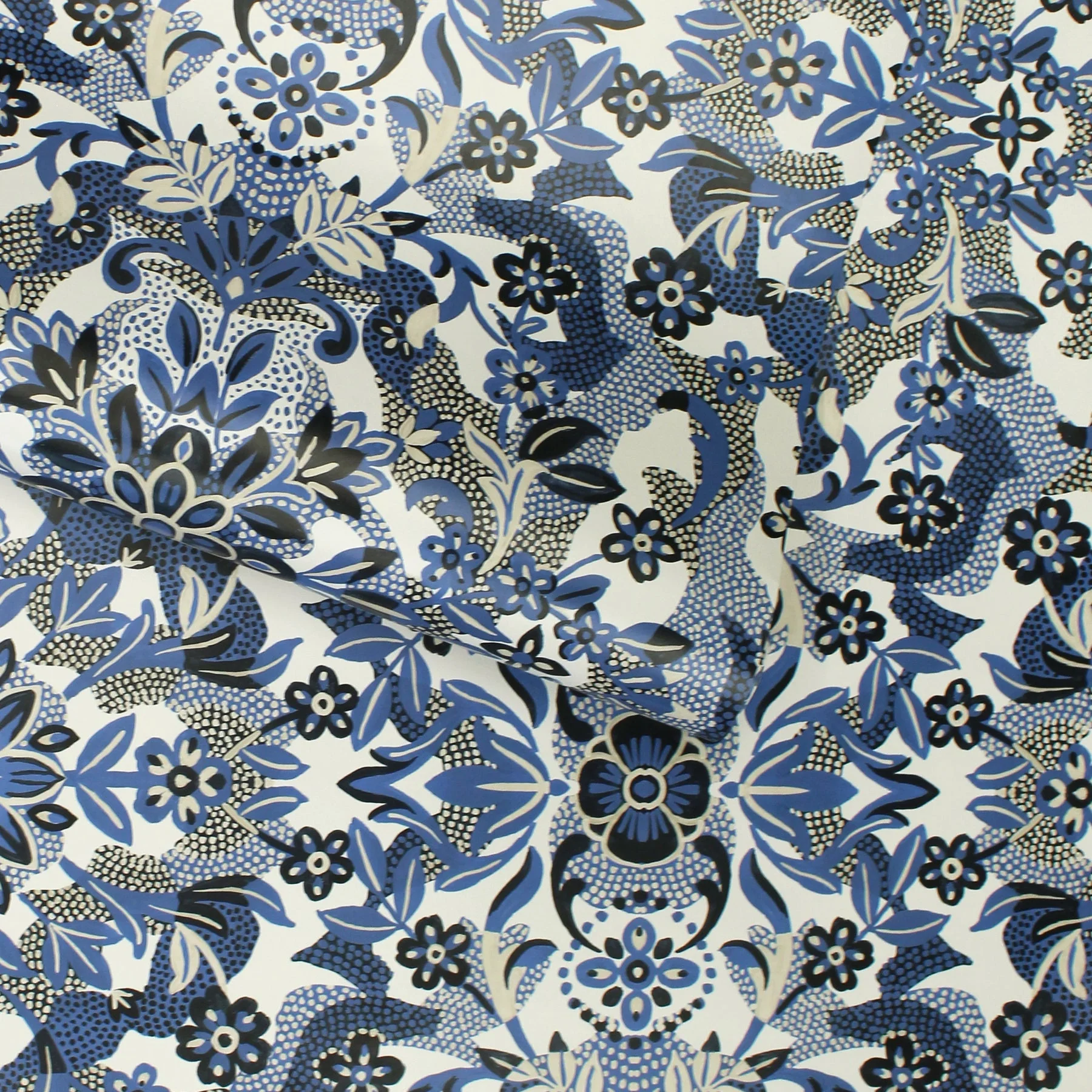 Ornate Medallion Removable Wallpaper - Image 8