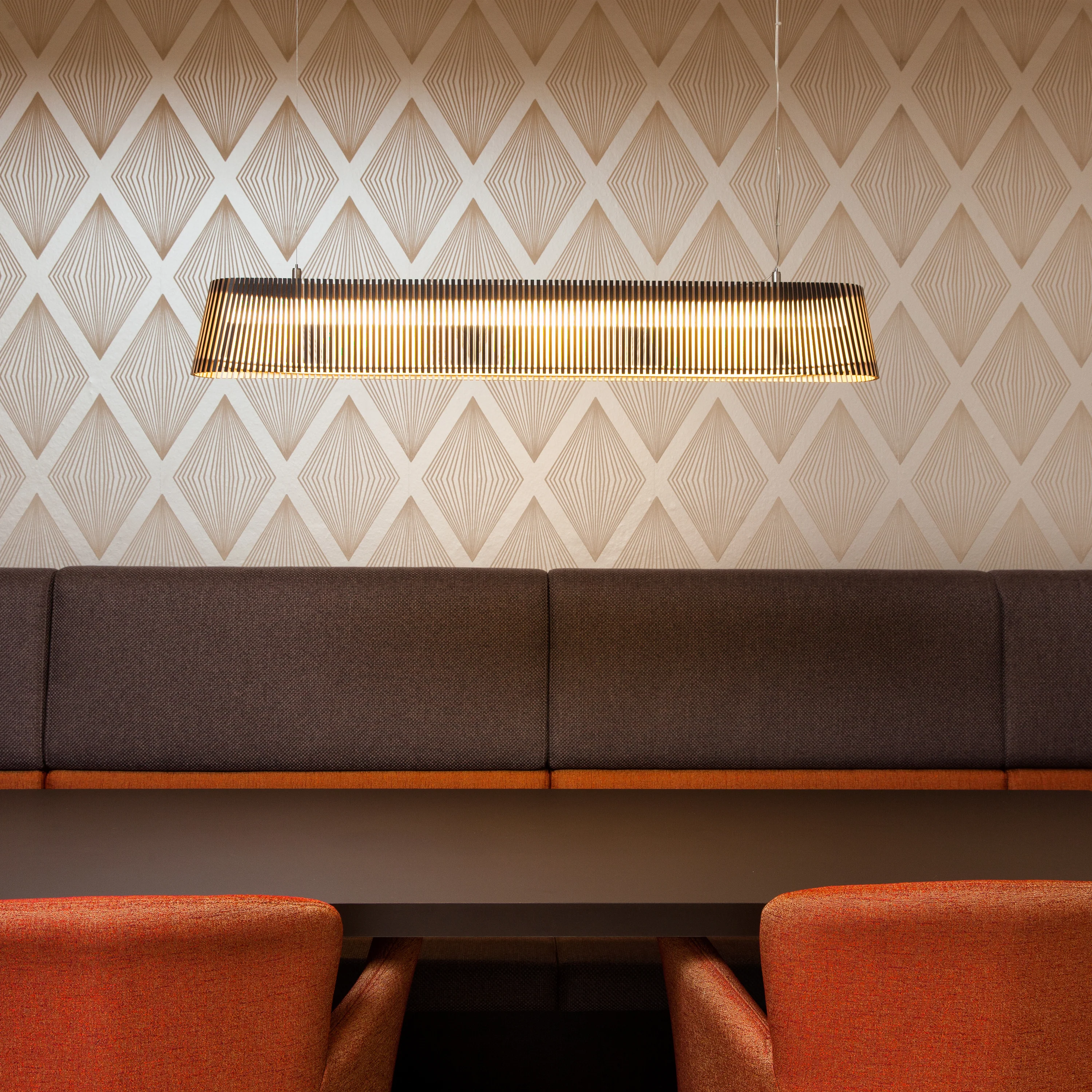 Owalo 7000 Linear Pendant Light - Image 4
