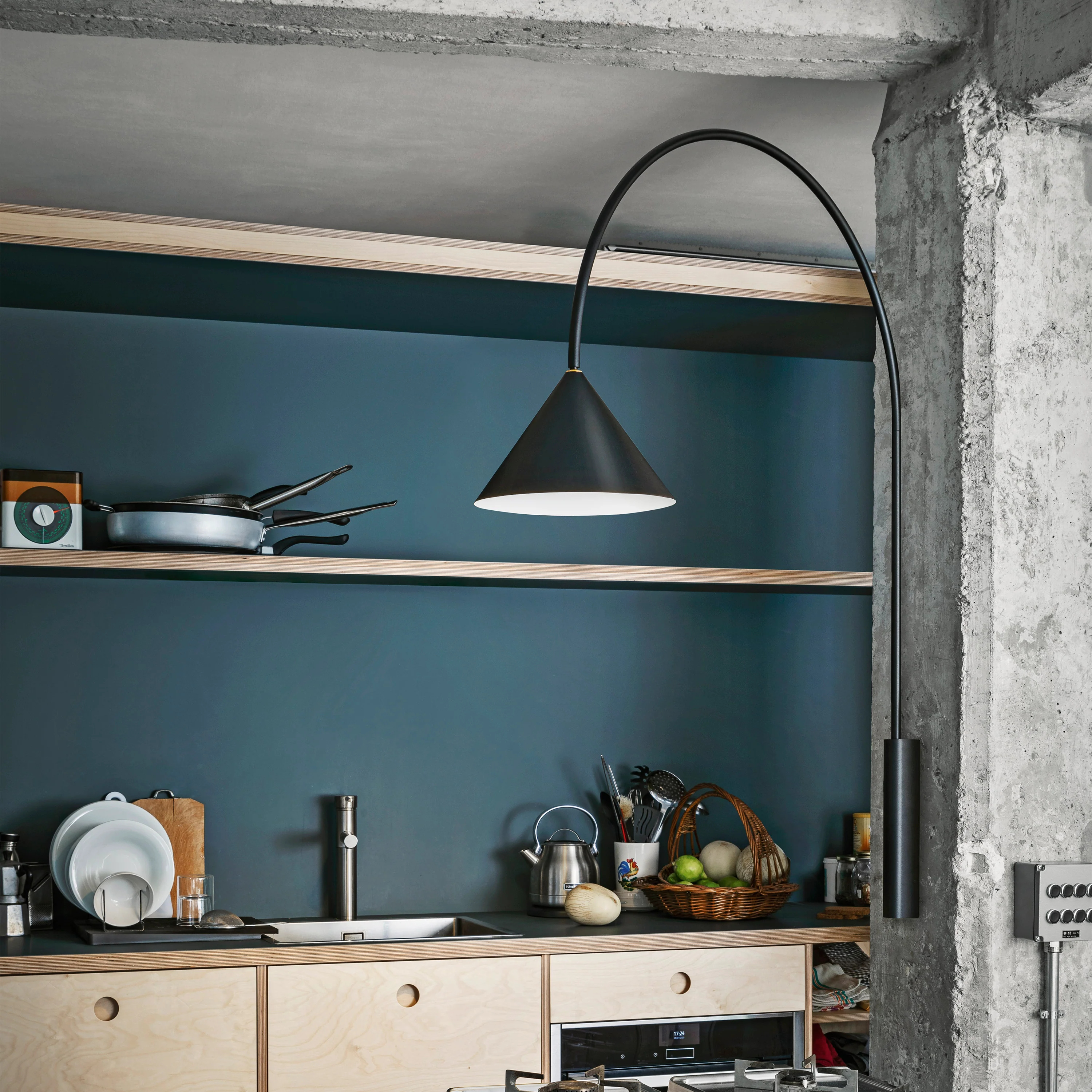 Ozz Wall Lamp - Image 2
