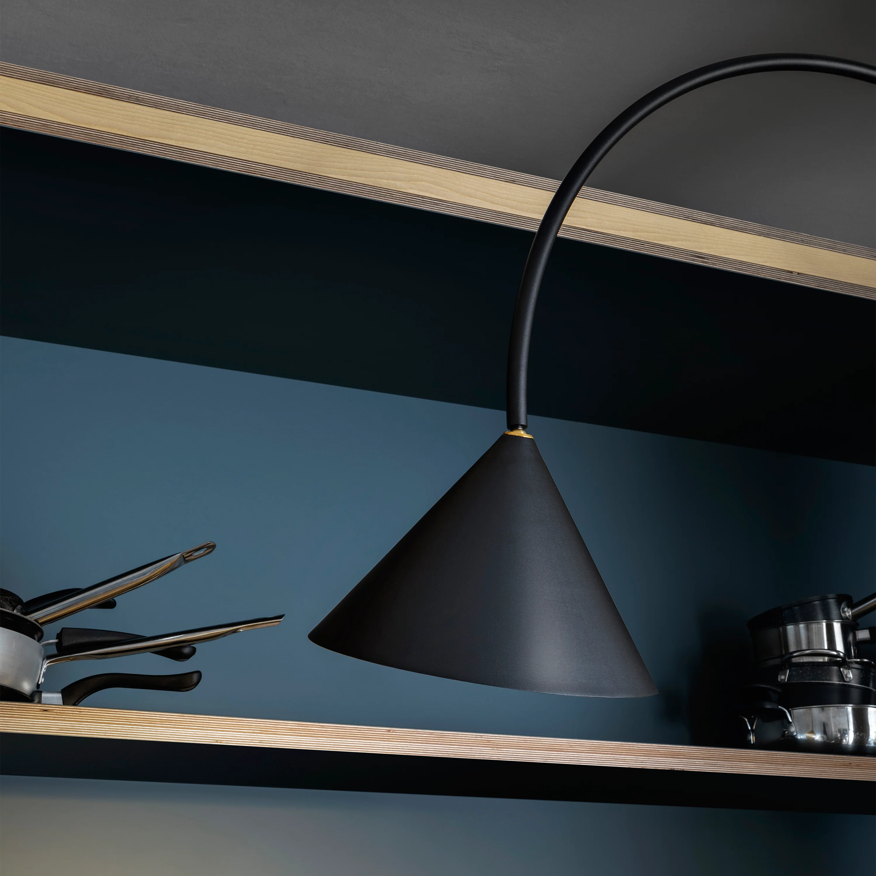 Ozz Wall Lamp - Image 4