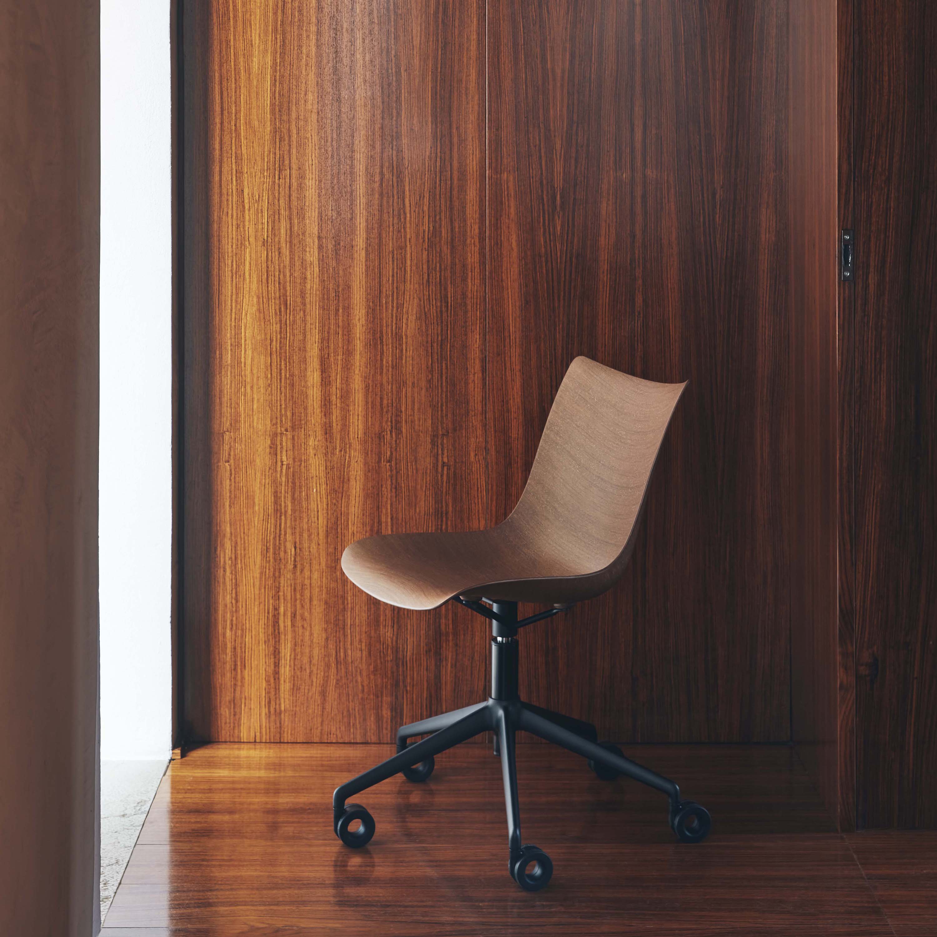 P/Wood Swivel Chair - Image 2