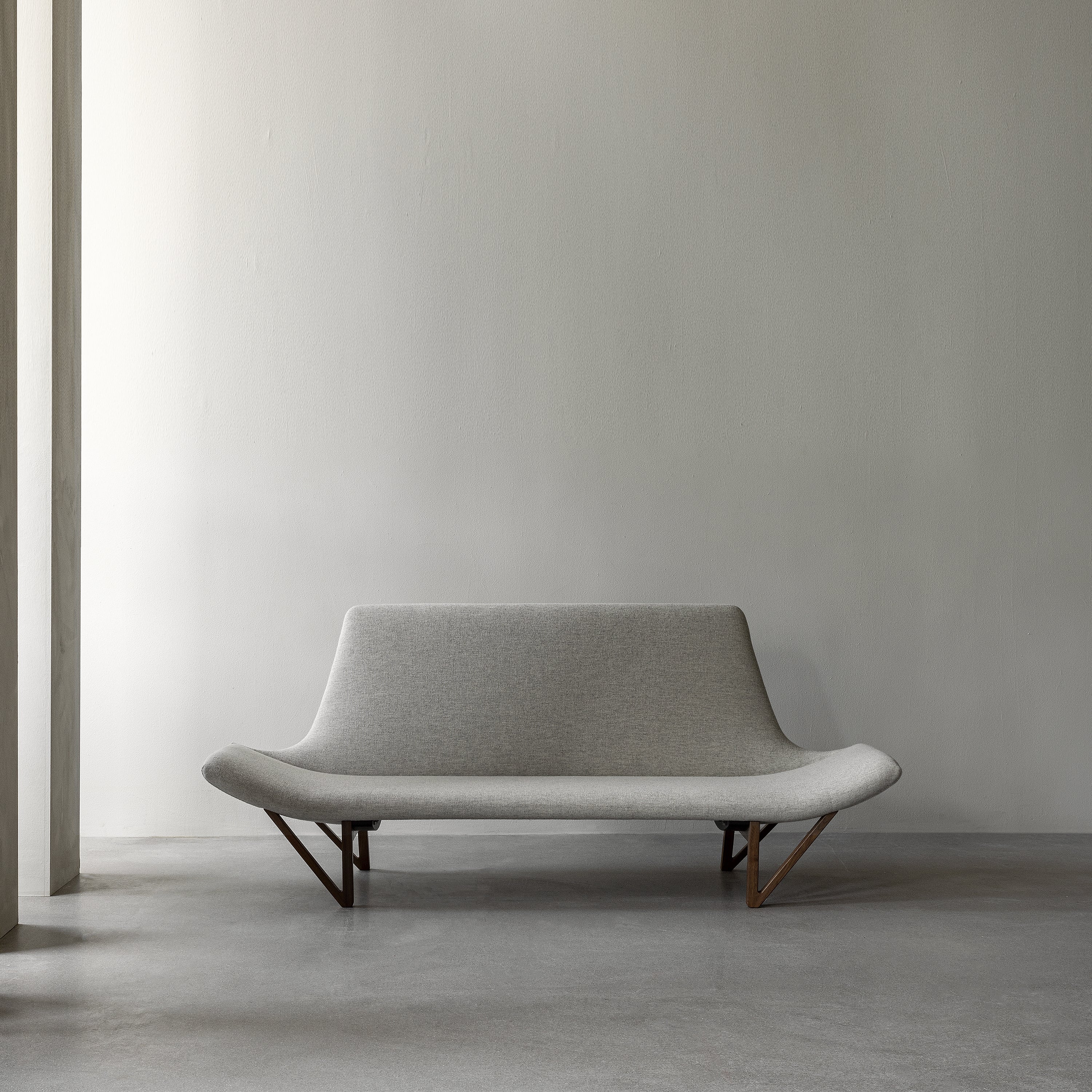 Pagode Sofa - Image 2