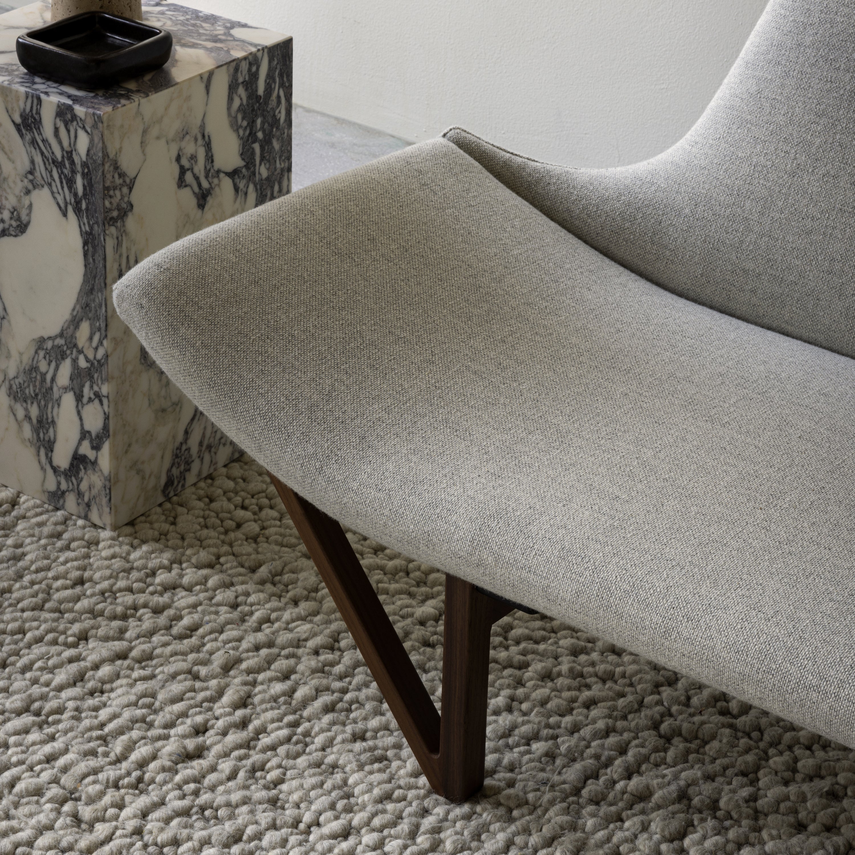 Pagode Sofa - Image 9