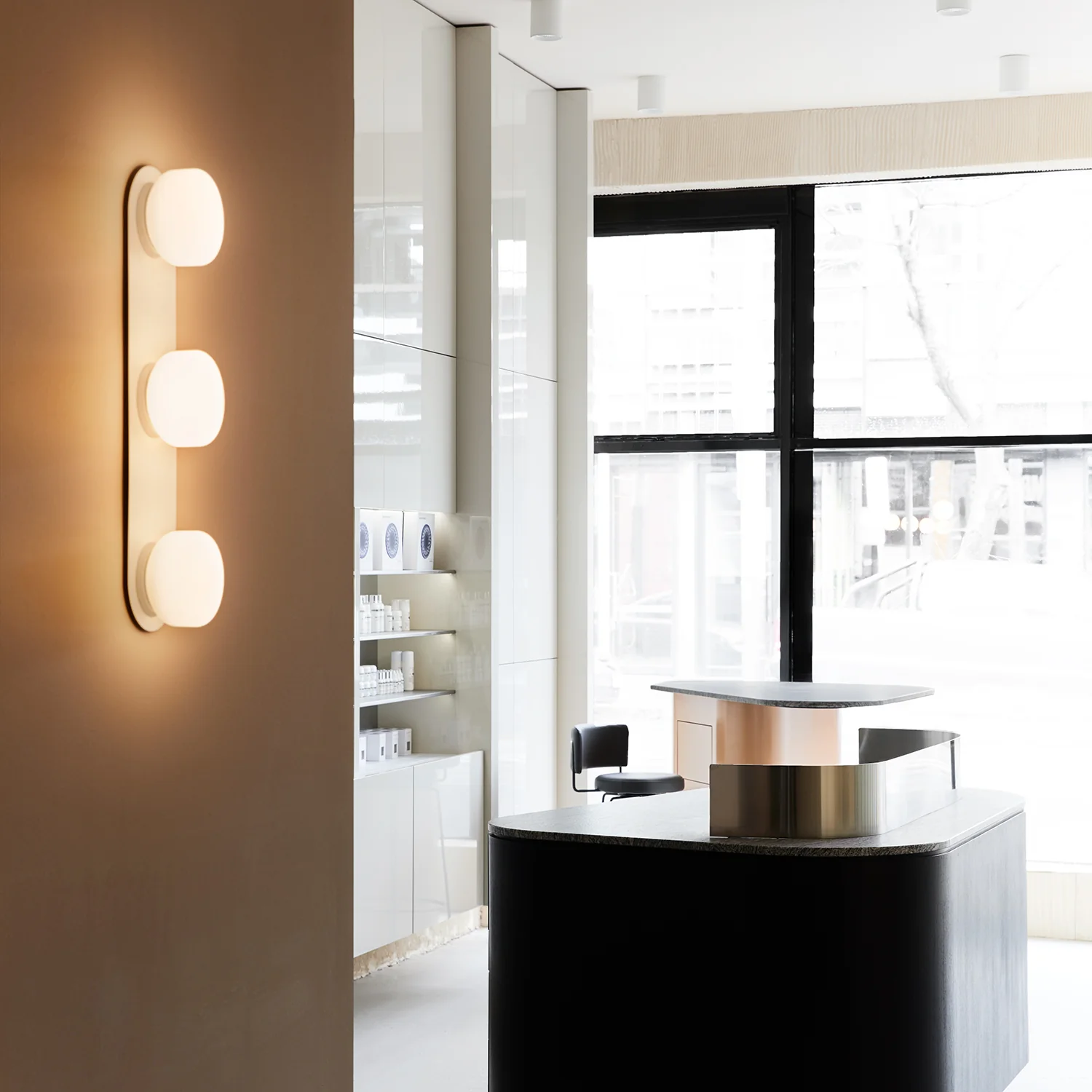 Pastille Outdoor LED Bathroom Vanity Light - Image 15