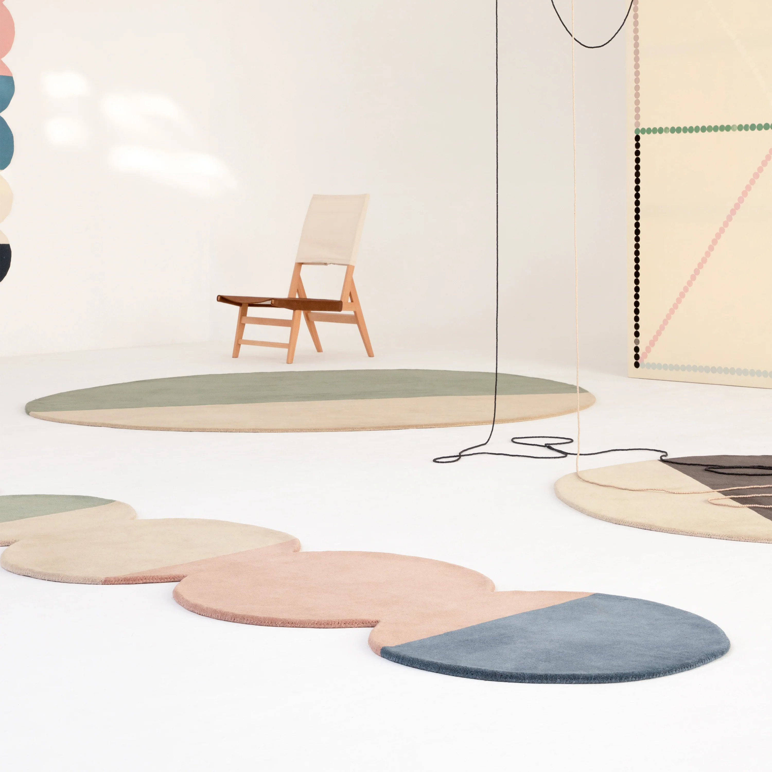 Pearl Round Rug - Image 7