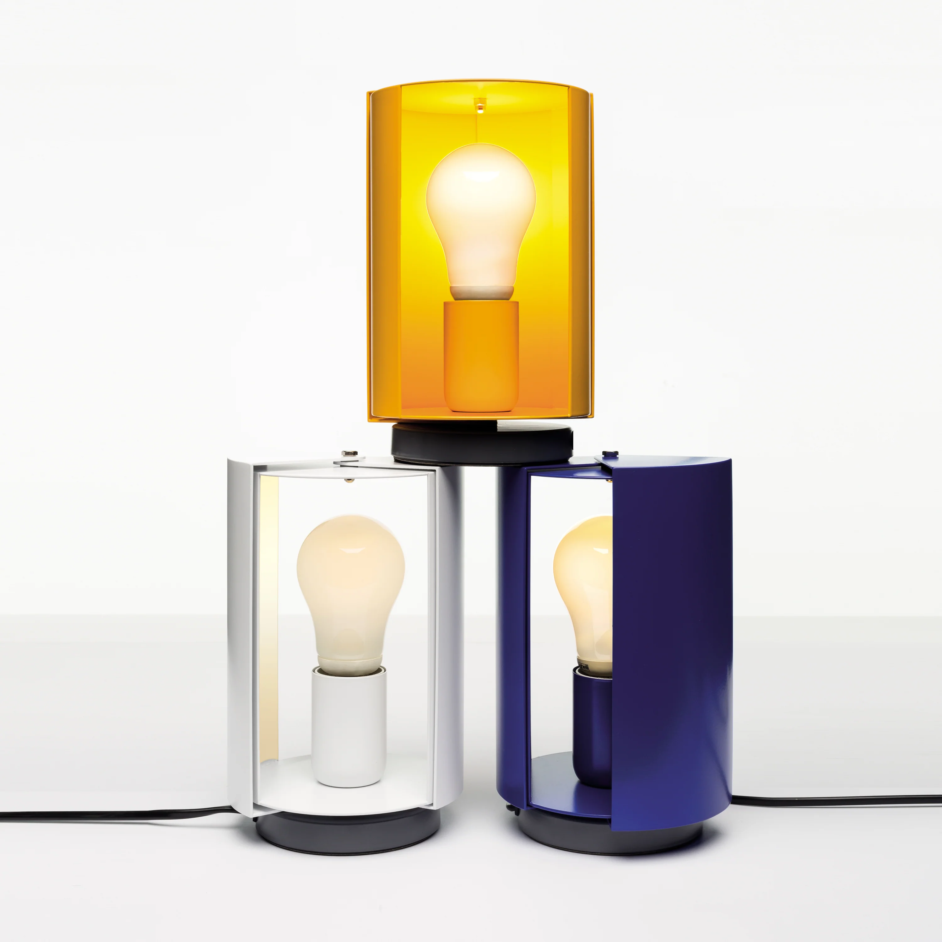 Perriand Pivotante a Poser Table Lamp - Image 10