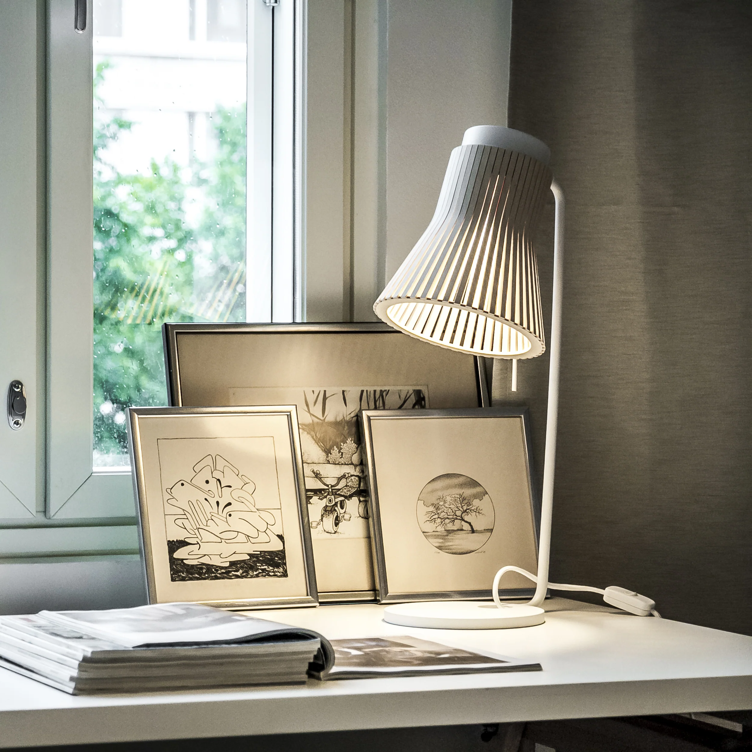 Petite 4620 Table Lamp - Image 15