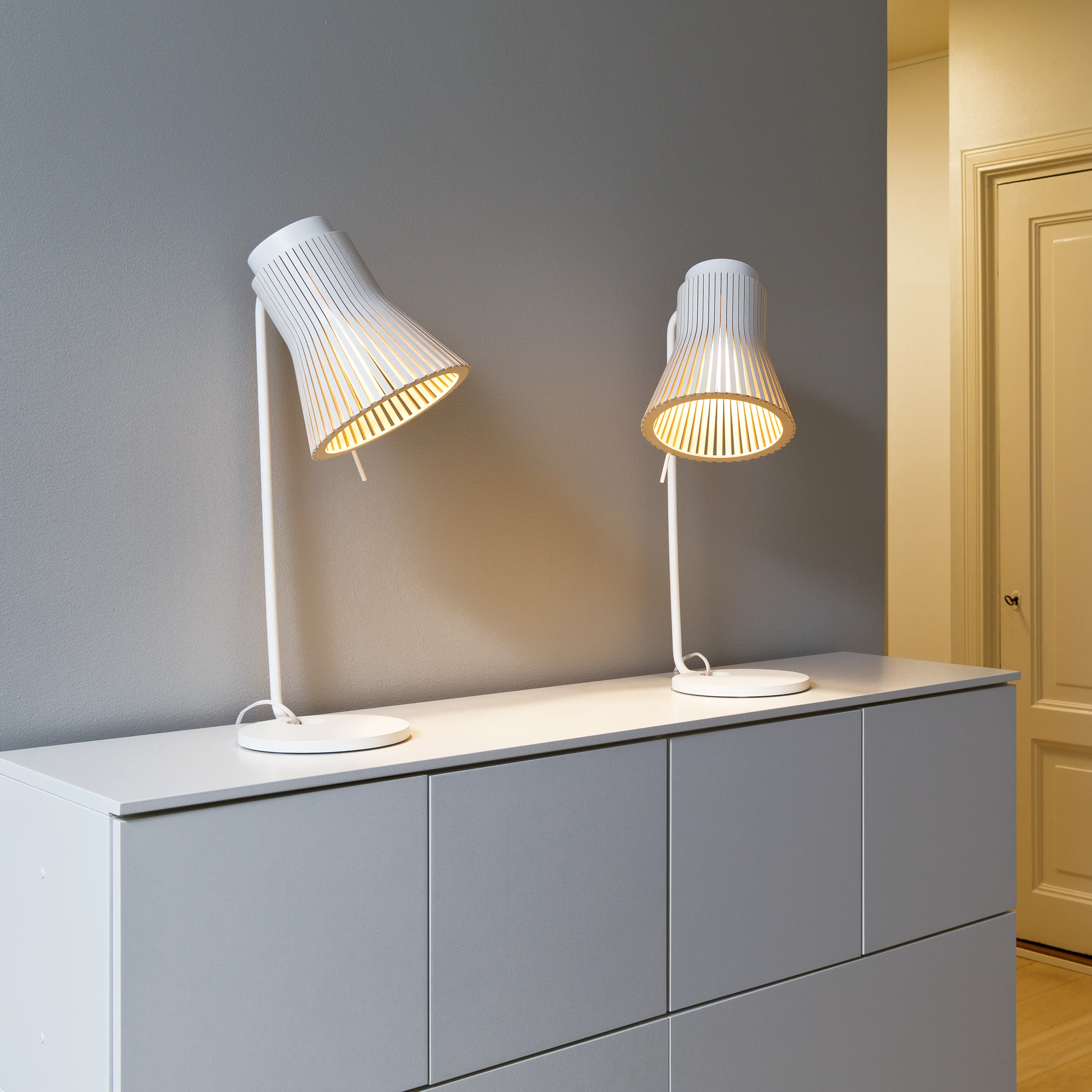 Petite 4620 Table Lamp - Image 22