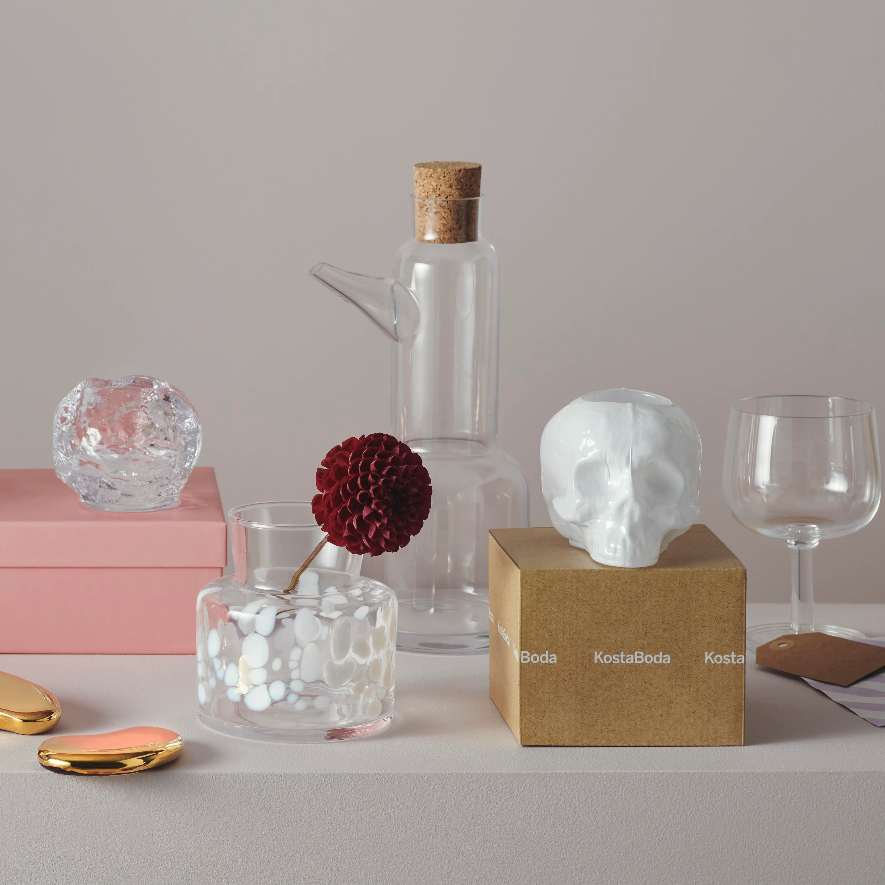 Picnic Carafe With Cork Lid - Image 9