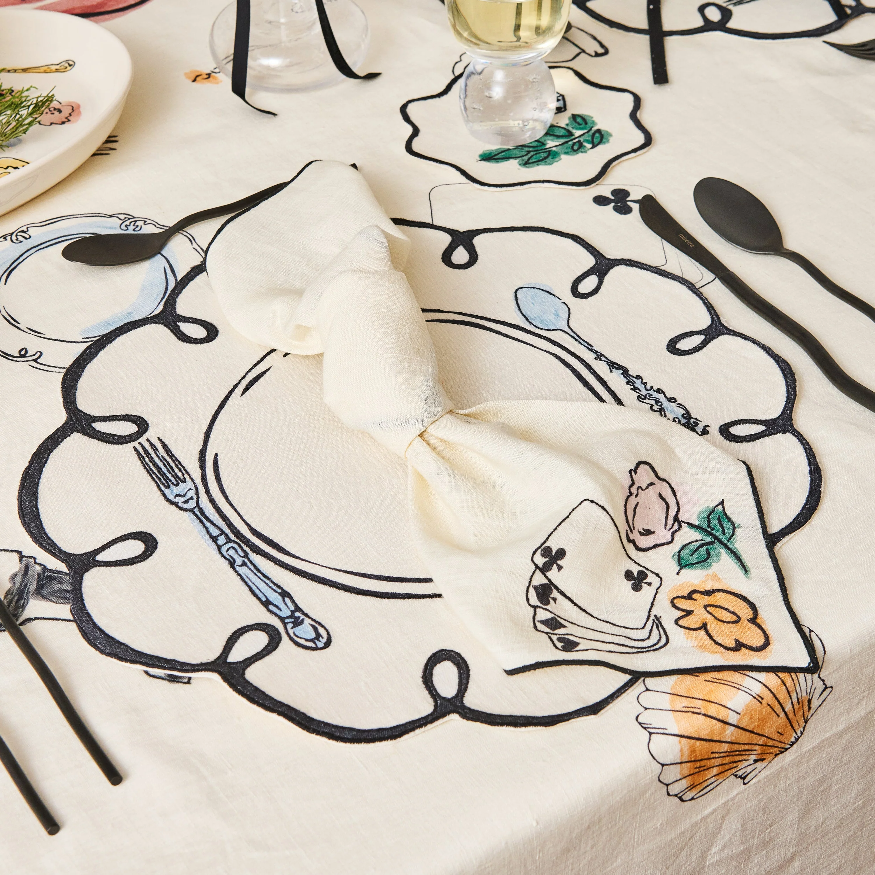 Place Du Jour Embroidered Linen Placemat (Set of 4) - Image 3