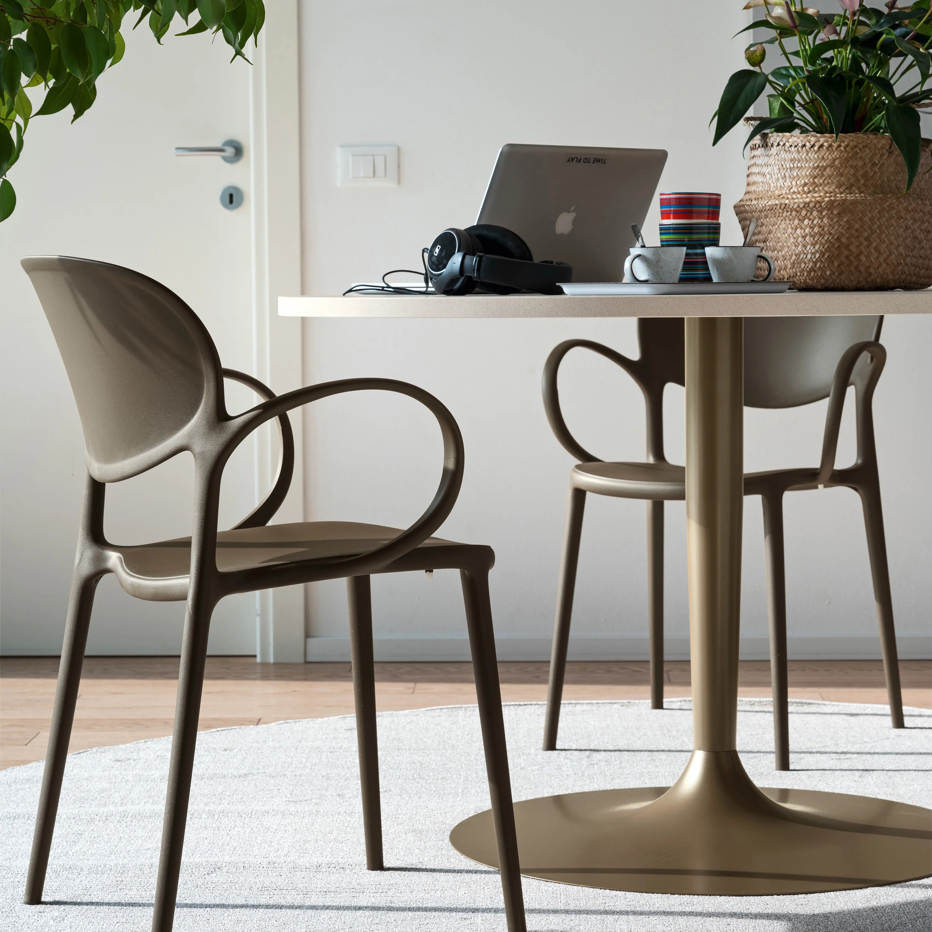 Planet Dining Table - Image 14