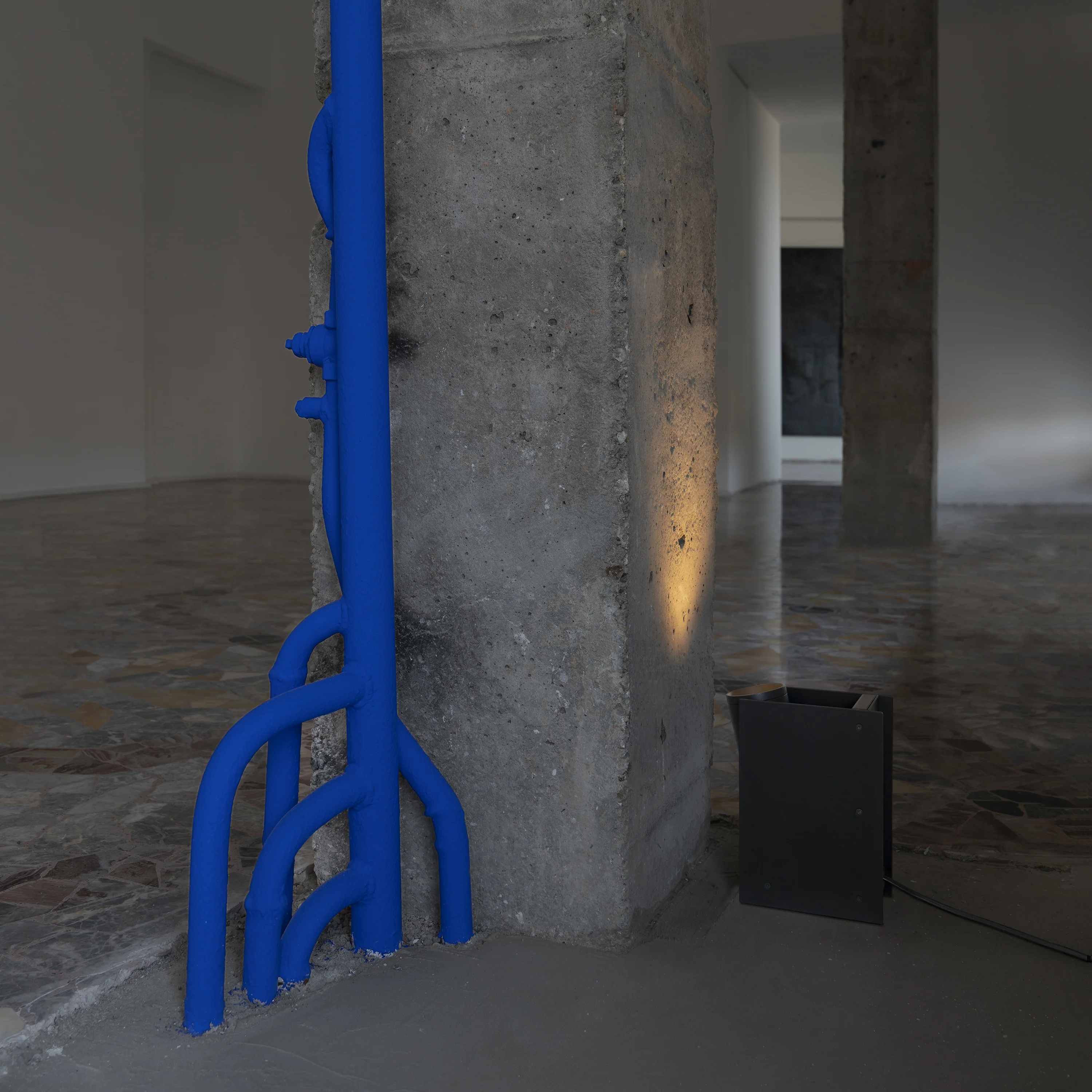 Plint LED Floor Lamp - Image 7