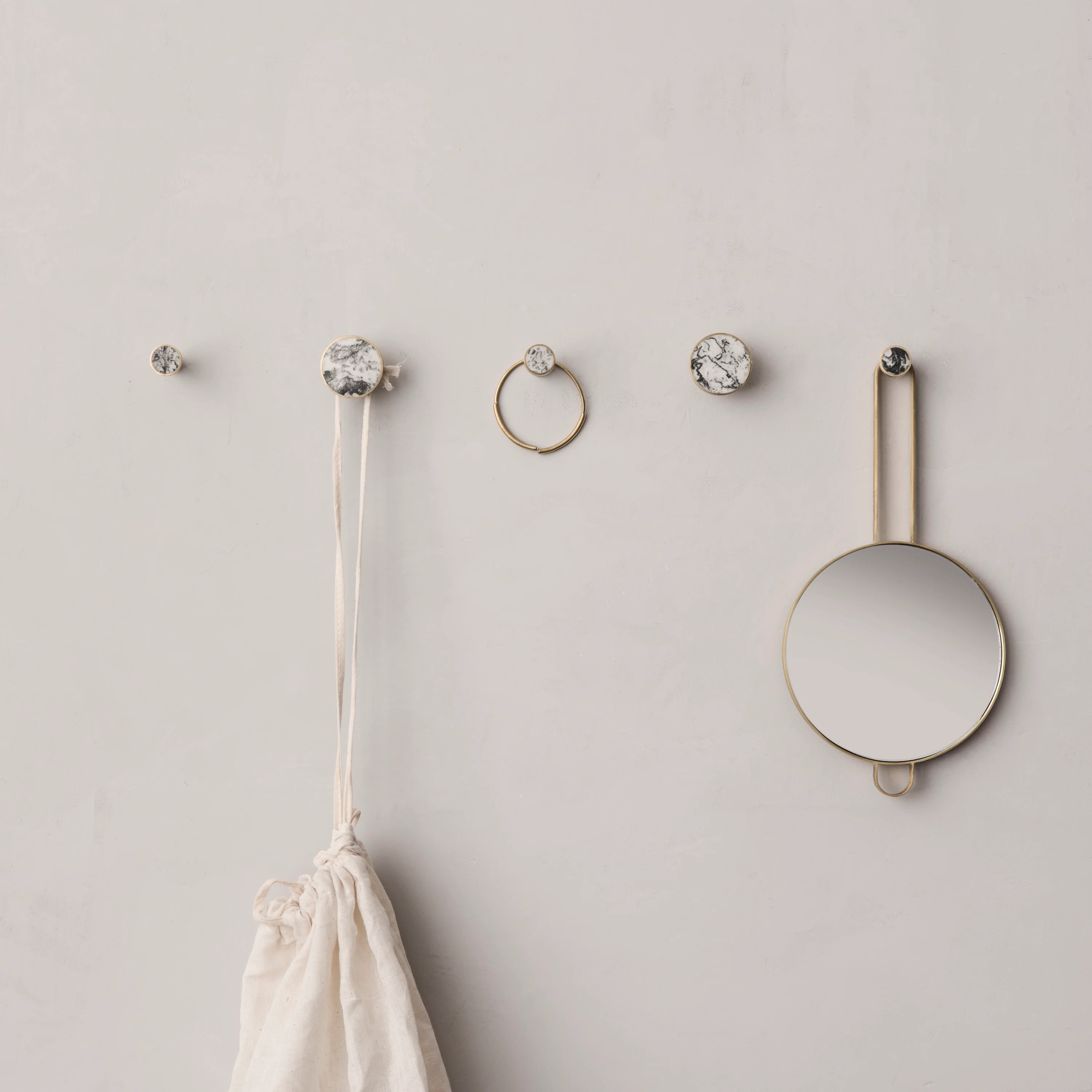 Poise Hand Mirror - Image 5