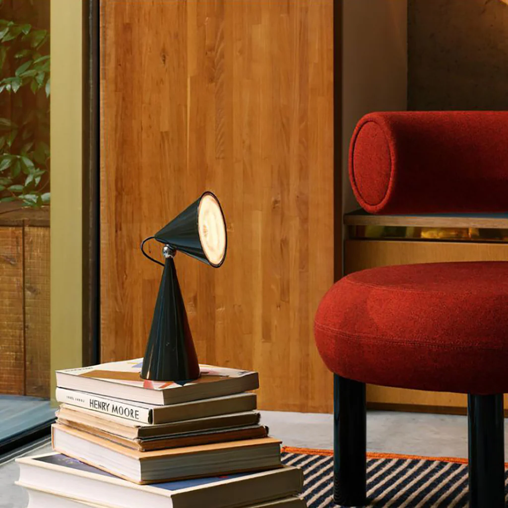 Pose Portable LED Table Lamp - Image 12