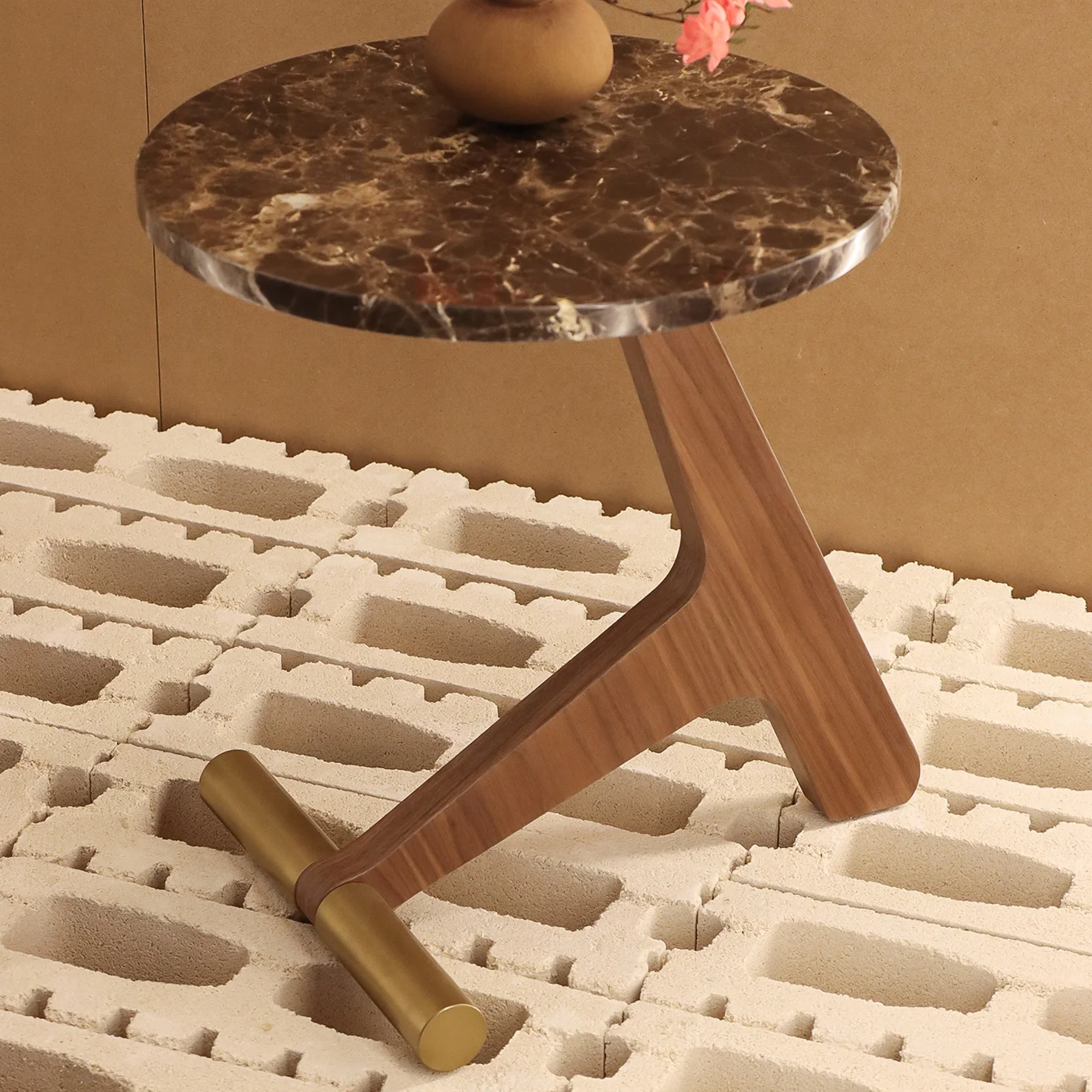 Puntero Side Table - Image 5
