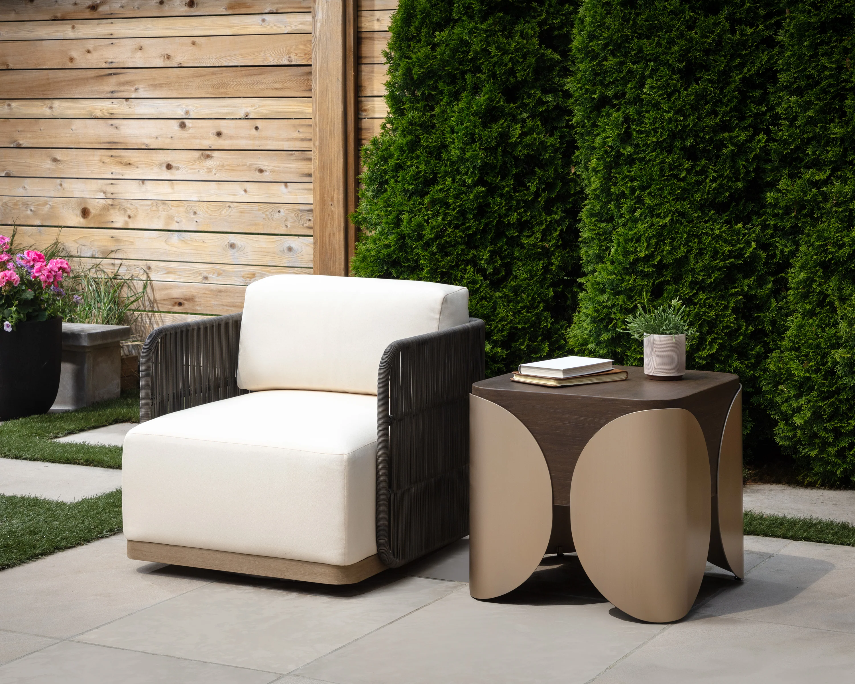 Ravenna Outdoor Swivel Armchair - Image 2