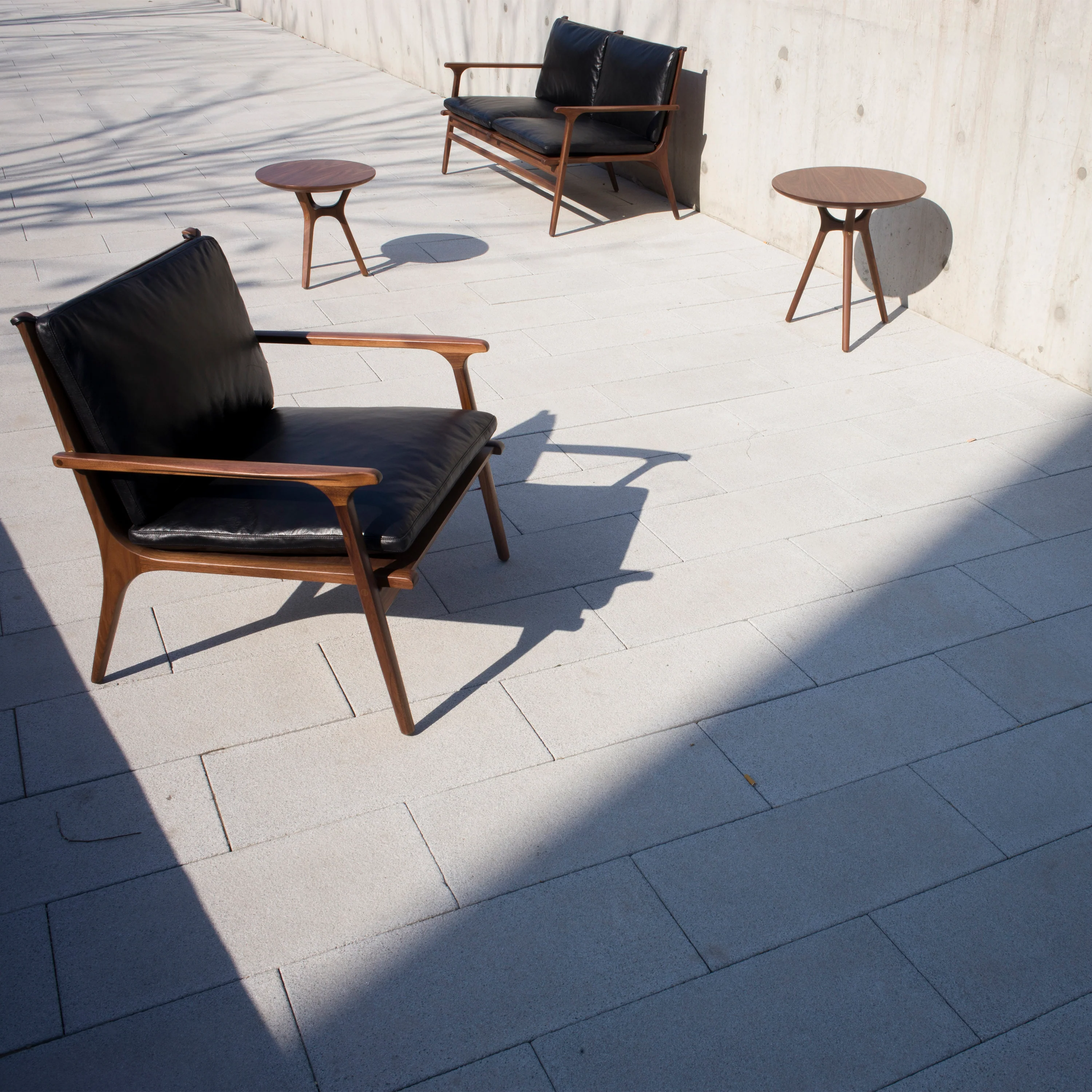Ren Lounge Chair - Image 2