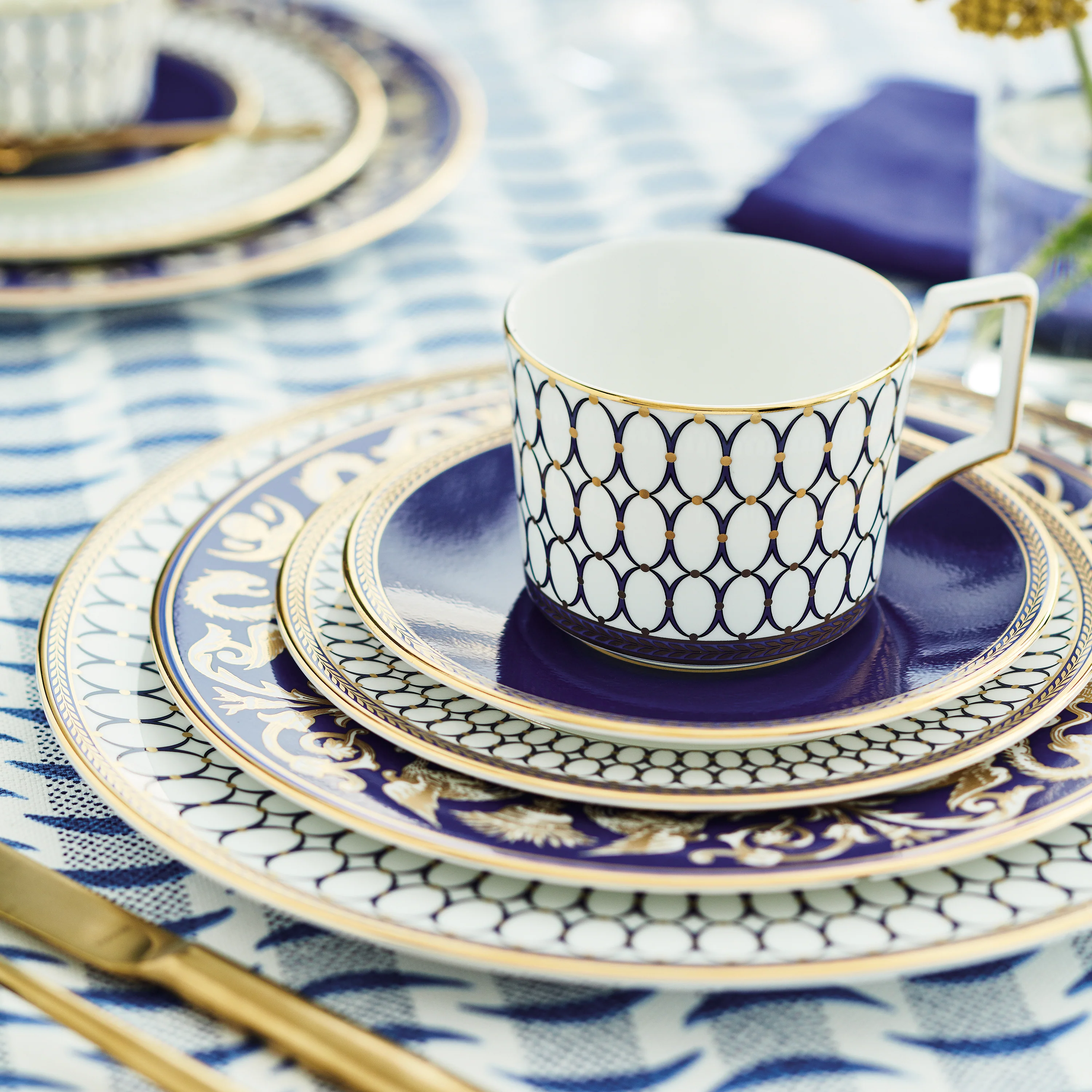 Renaissance Gold Teacup & Saucer - Image 2