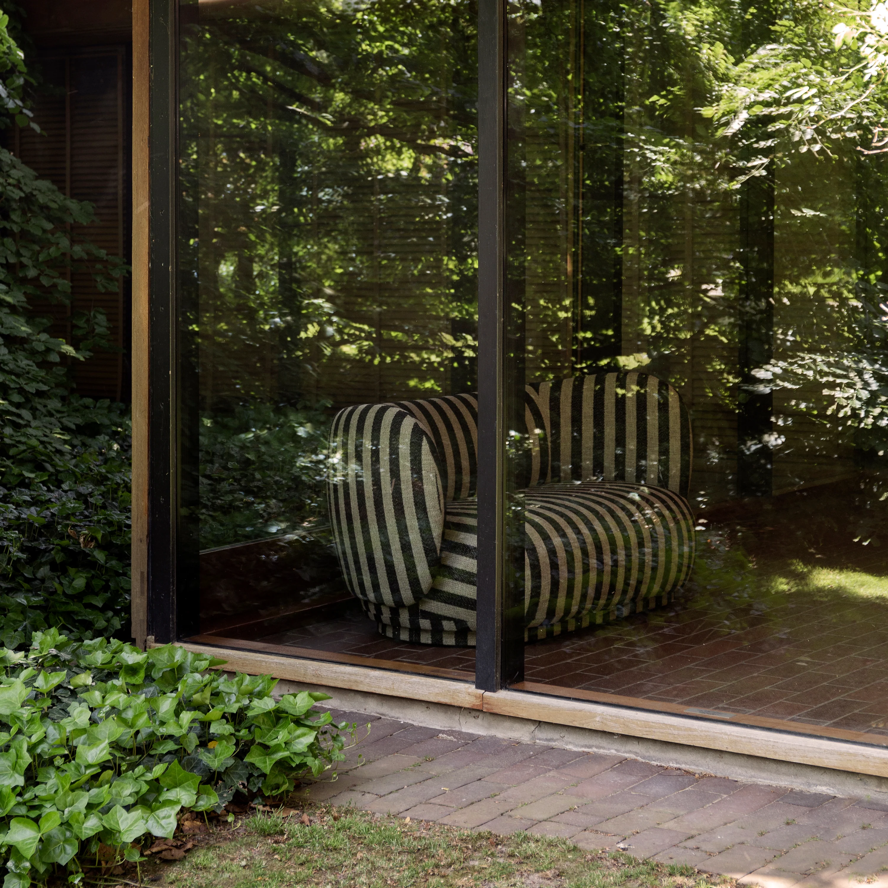 Rico Sofa - Image 8