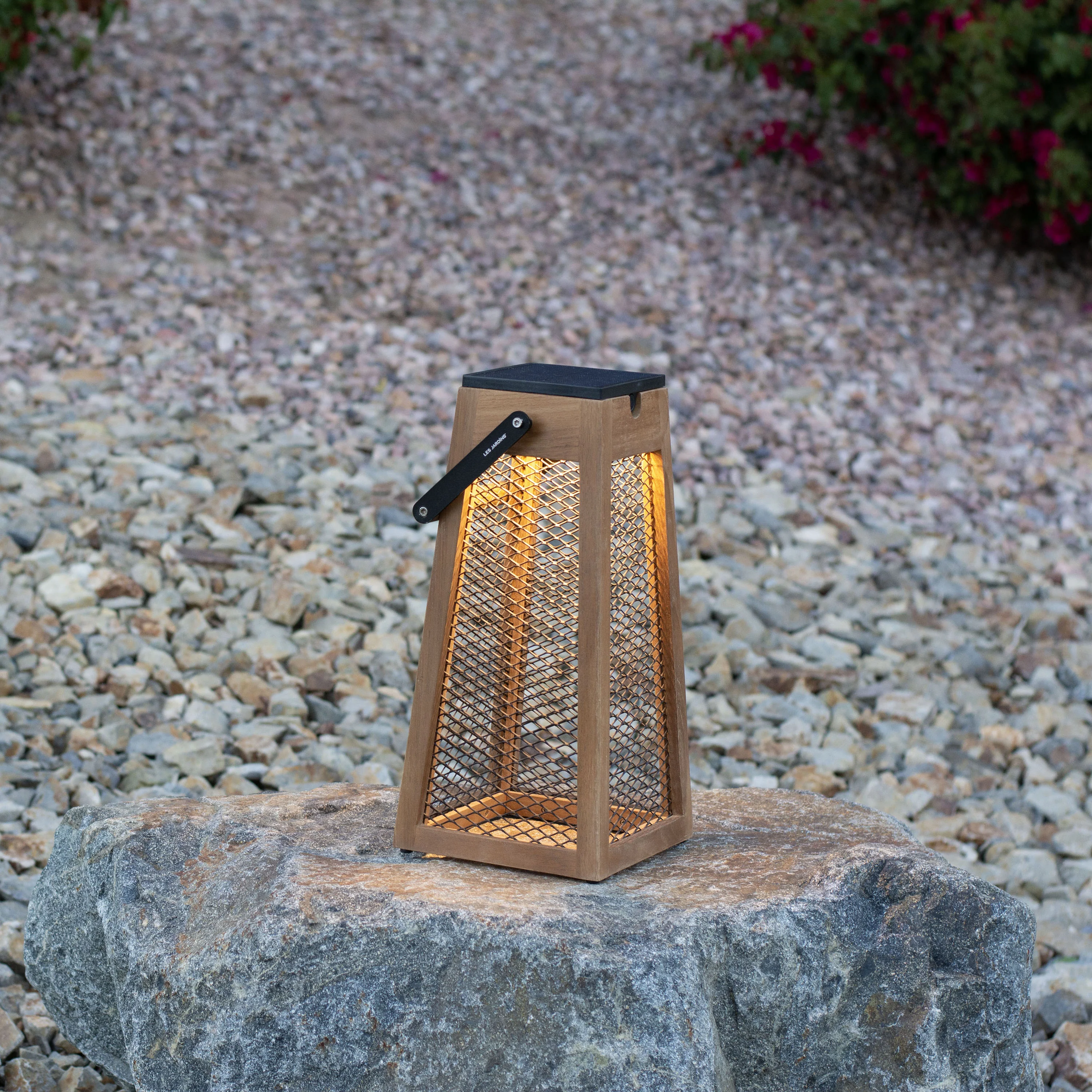 Roam Solar Portable Outdoor Lantern - Image 5