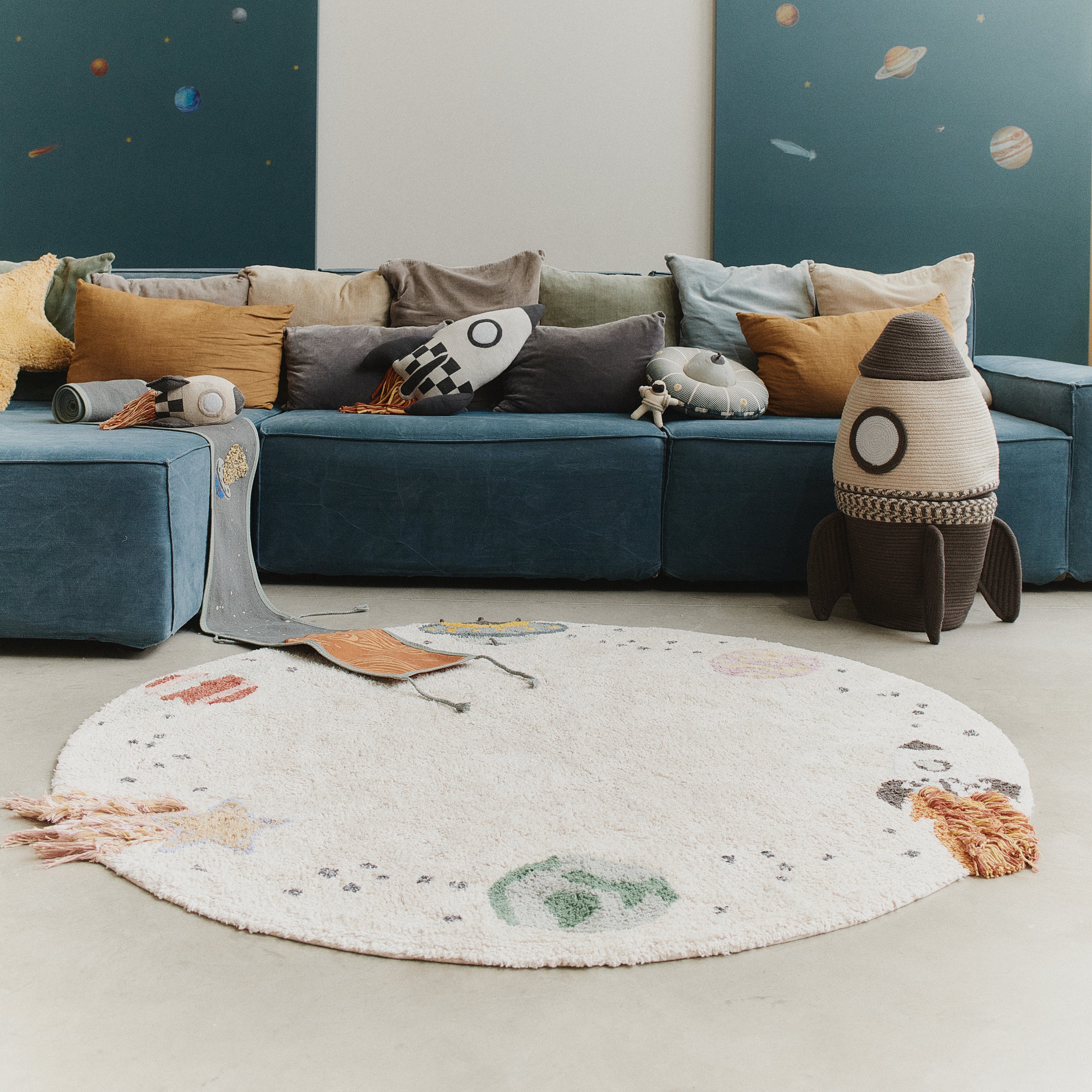 Rocket Knitted Cushion - Image 4