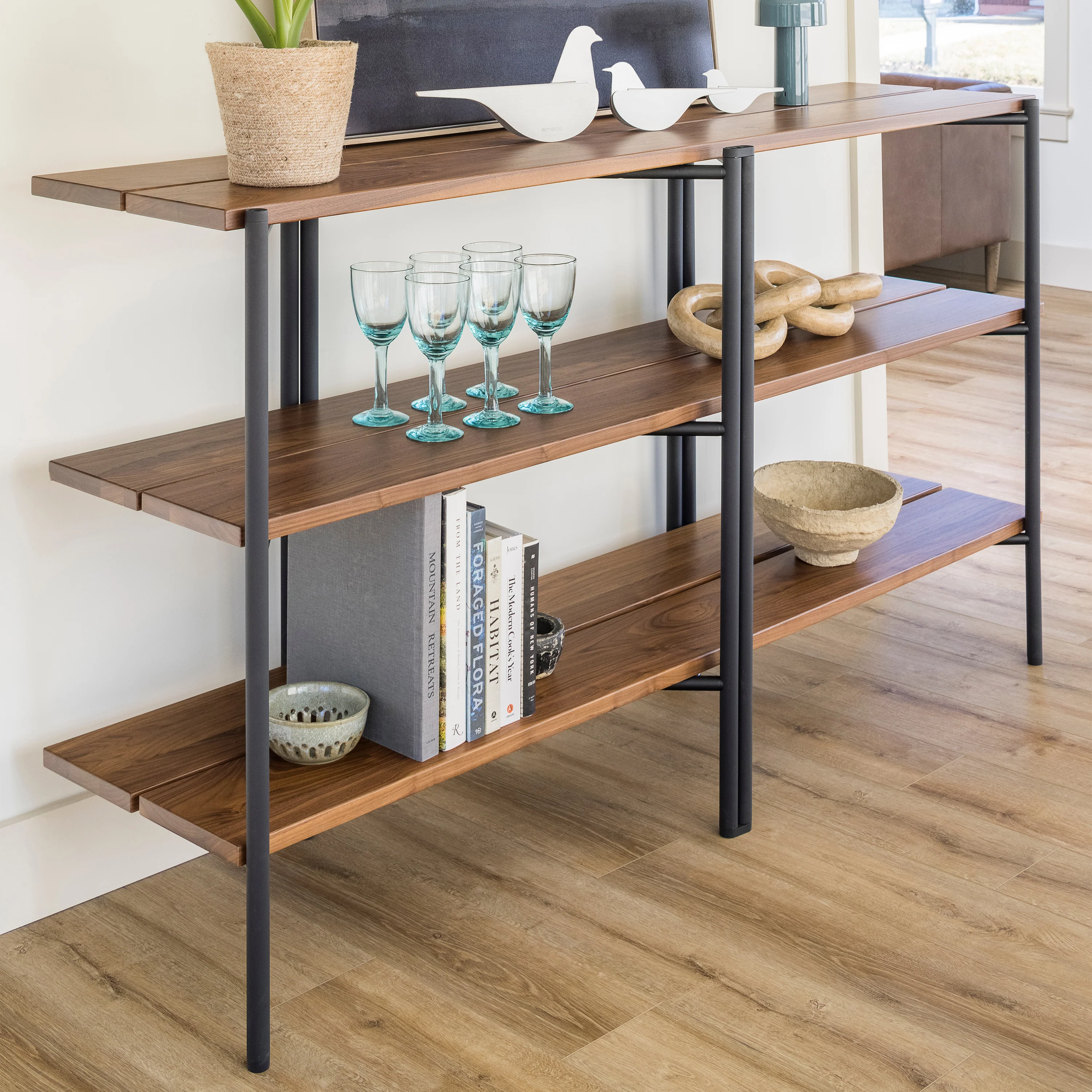 Run Shelf - Image 20