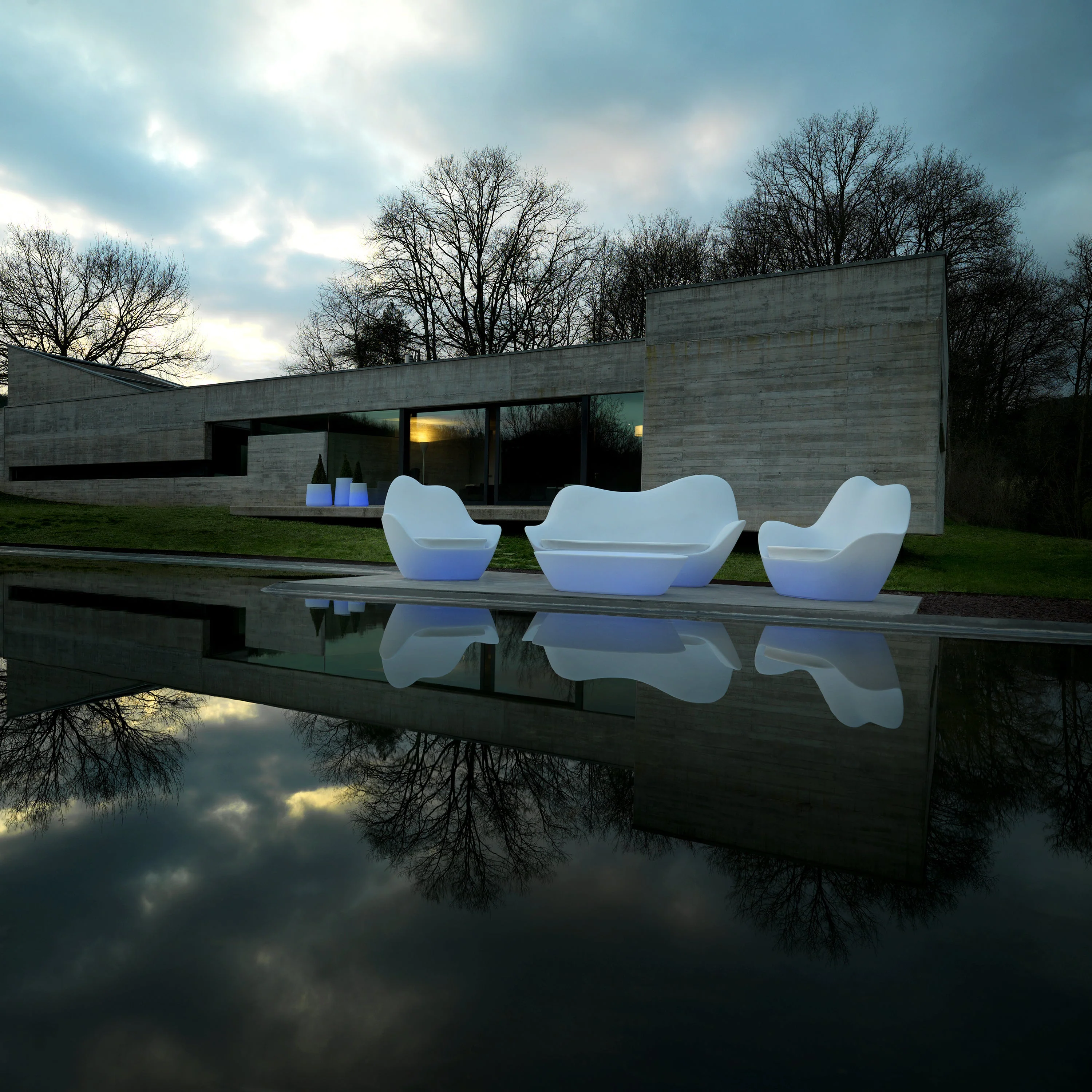 Sabinas Outdoor Coffee Table - Image 9