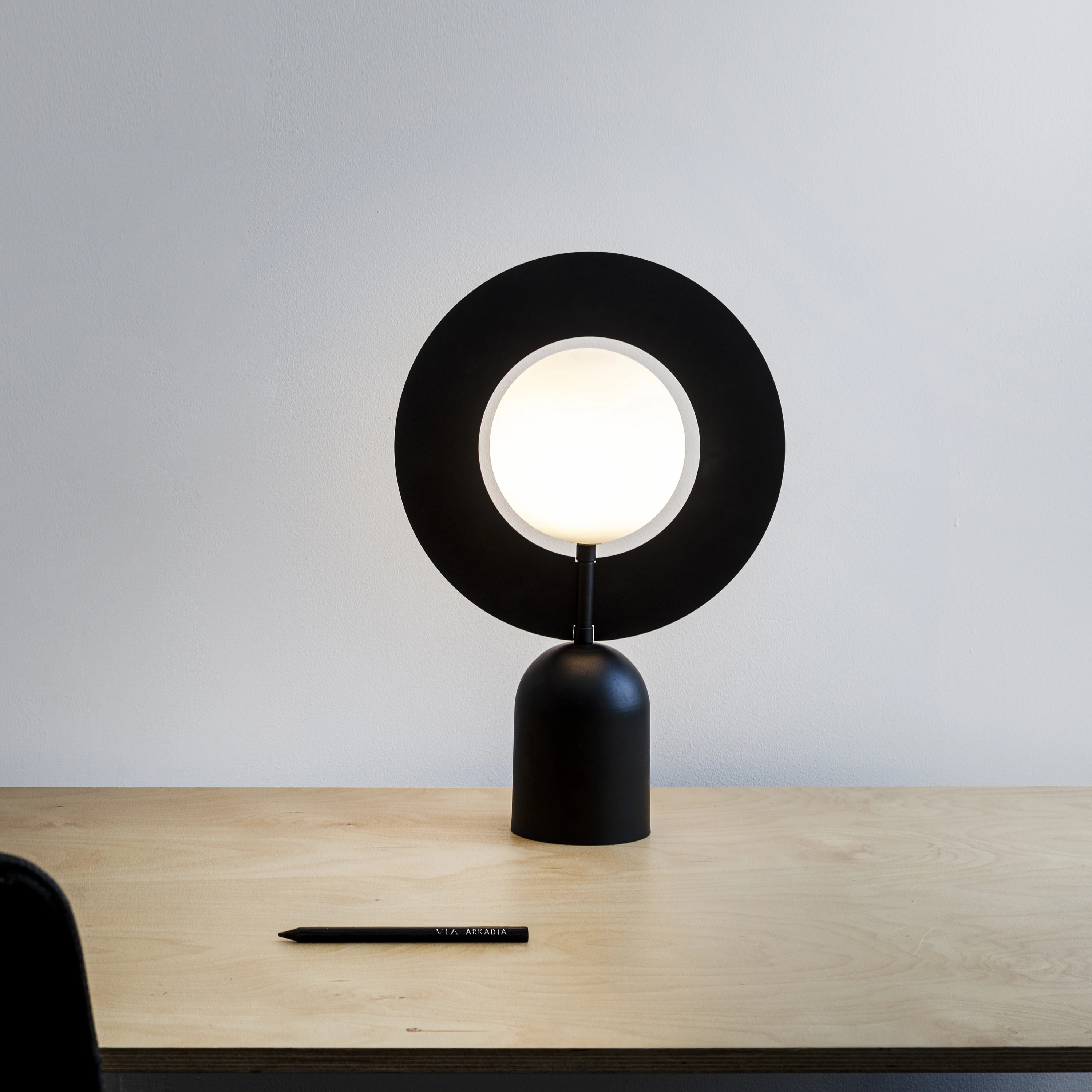 Saturn Table Lamp - Image 3