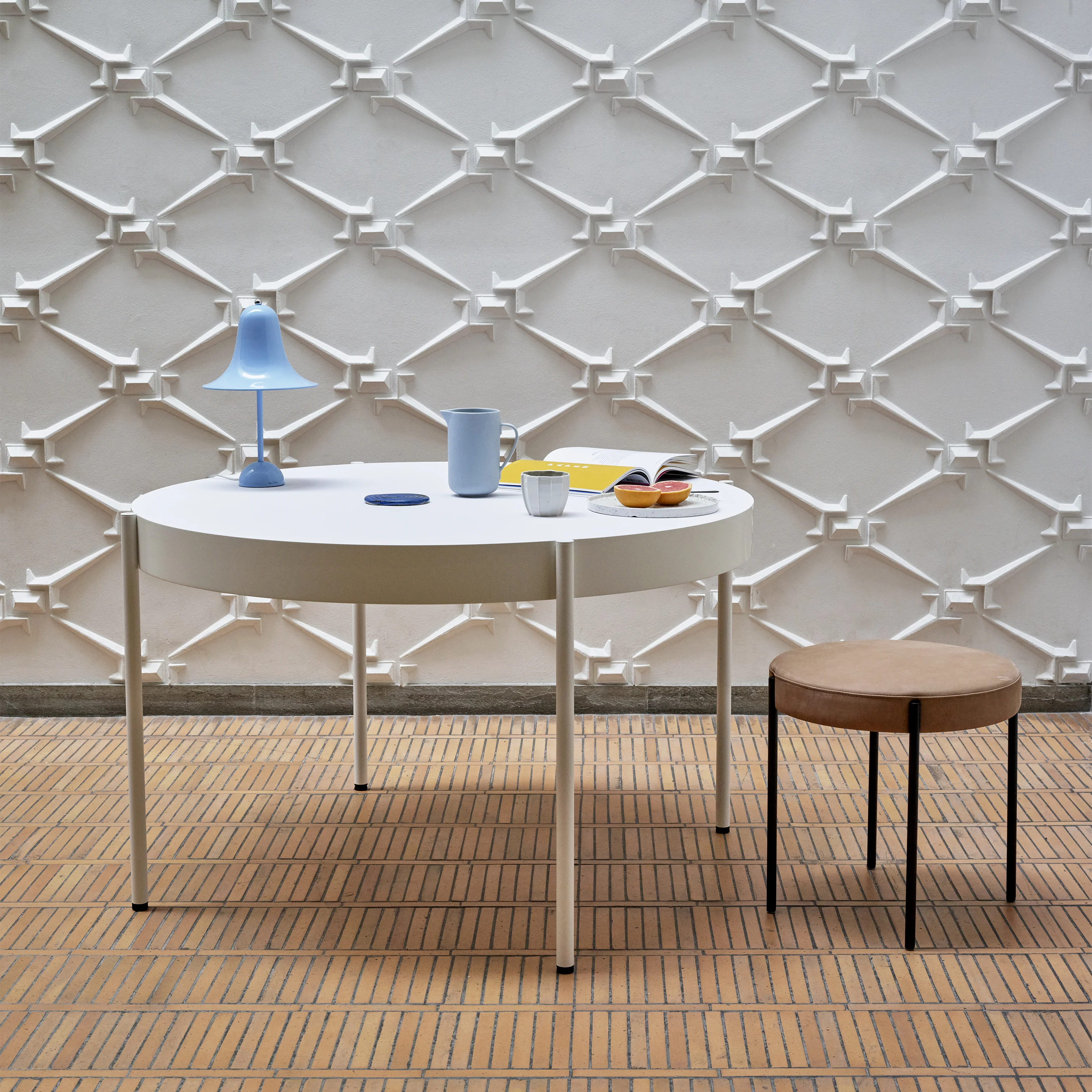 Series 430 Dining Table - Image 11