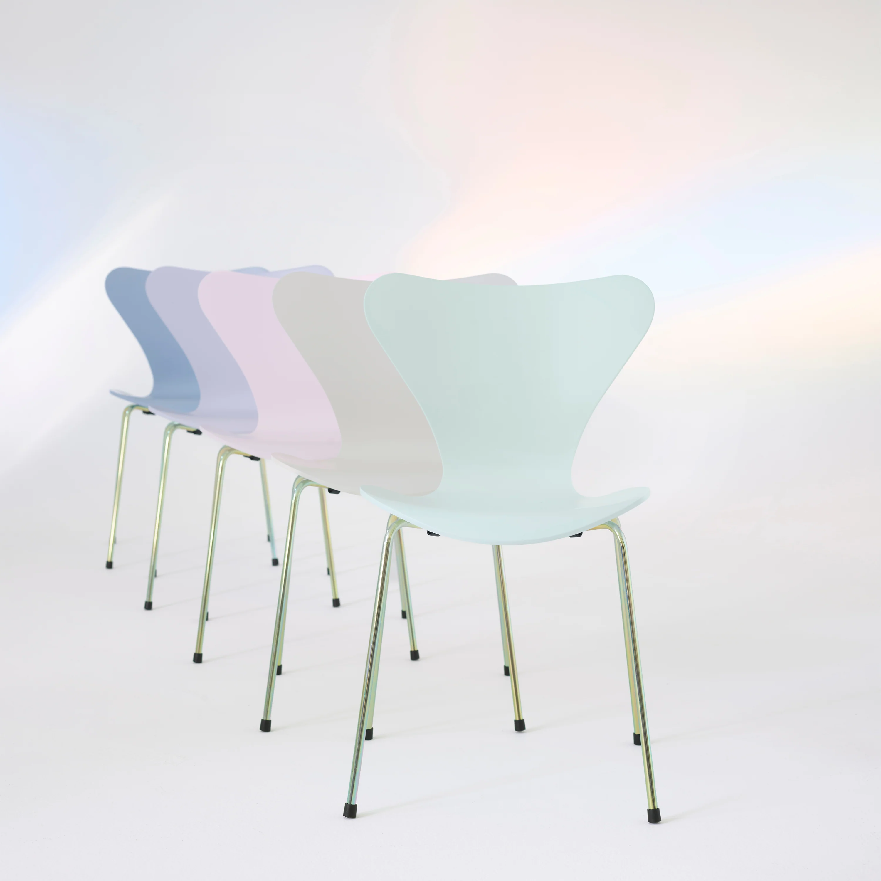 Series 7 Limited Edition 7:14 AM Chair - Image 14
