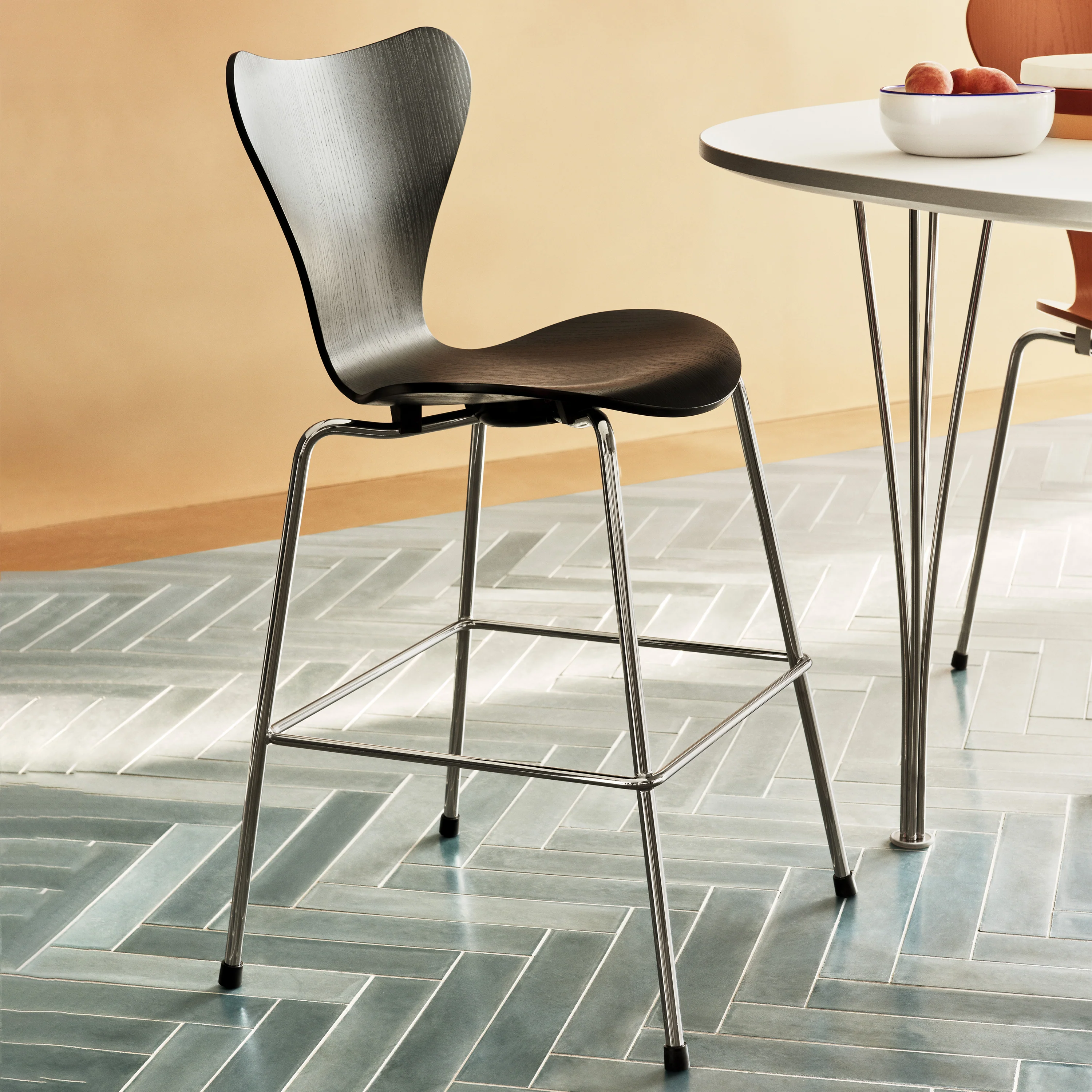 Series 7 Children's Stool / Tall Chair - Image 11