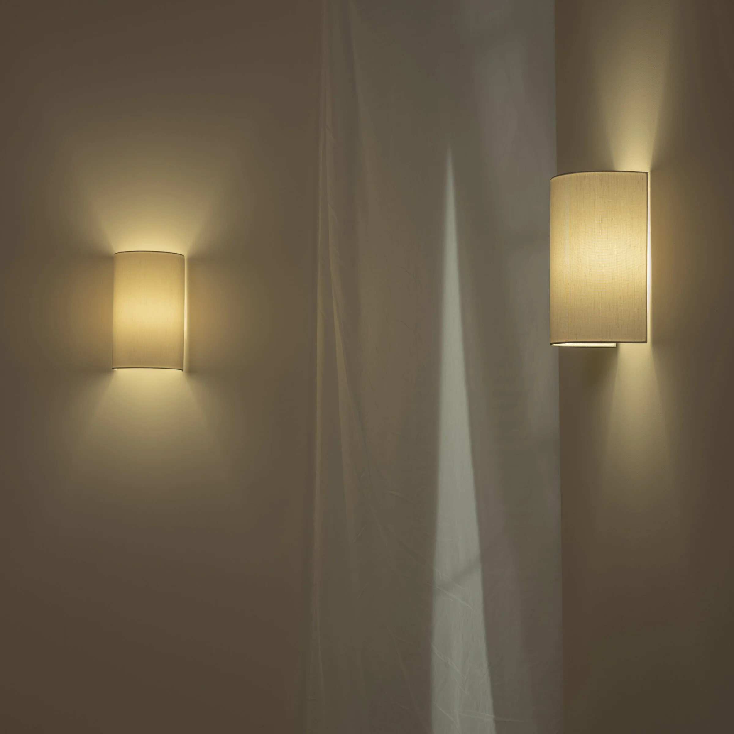 Singular Wall Light - Image 5