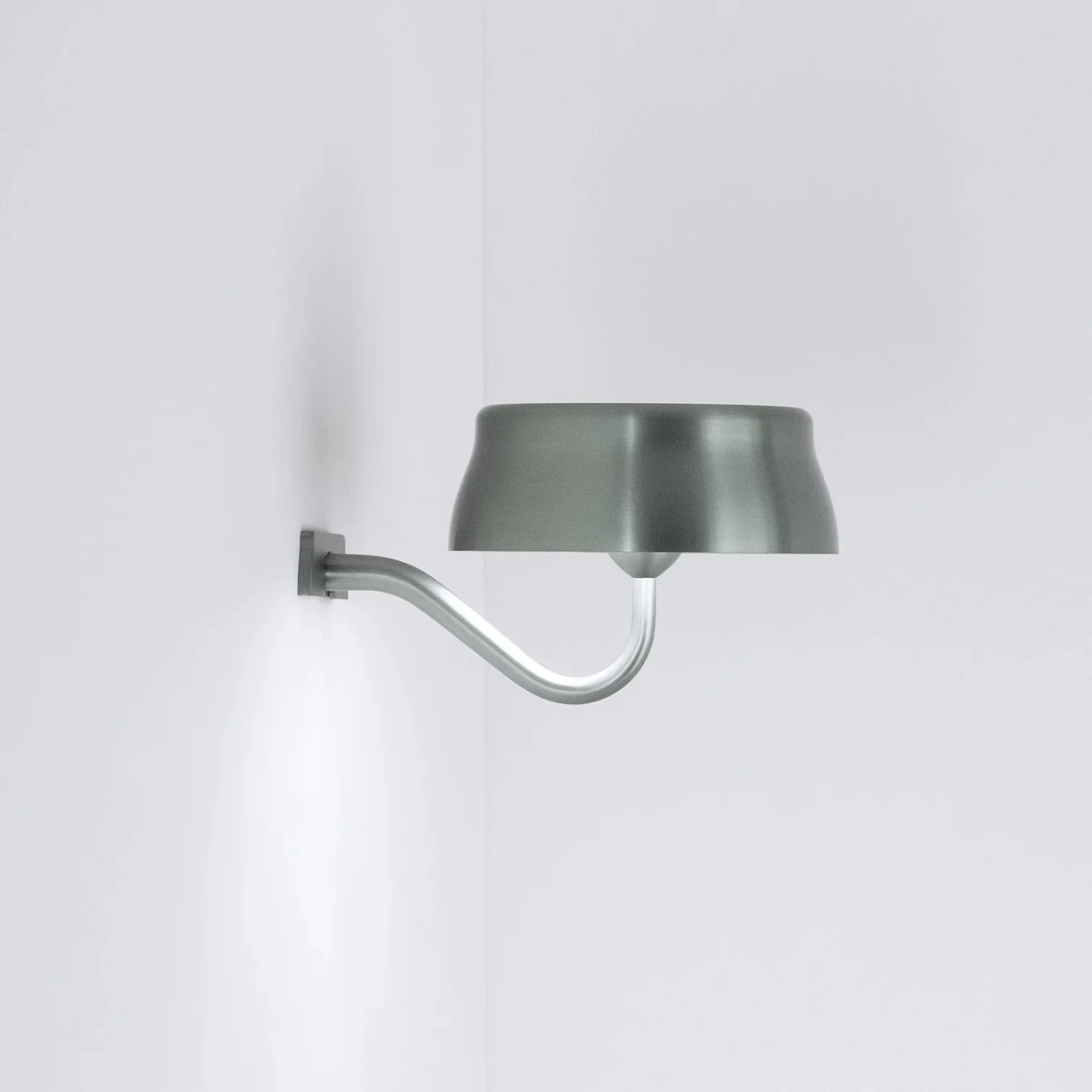 Sister Light Wi-Fi Portable LED Outdoor Wall Sconce - Image 8