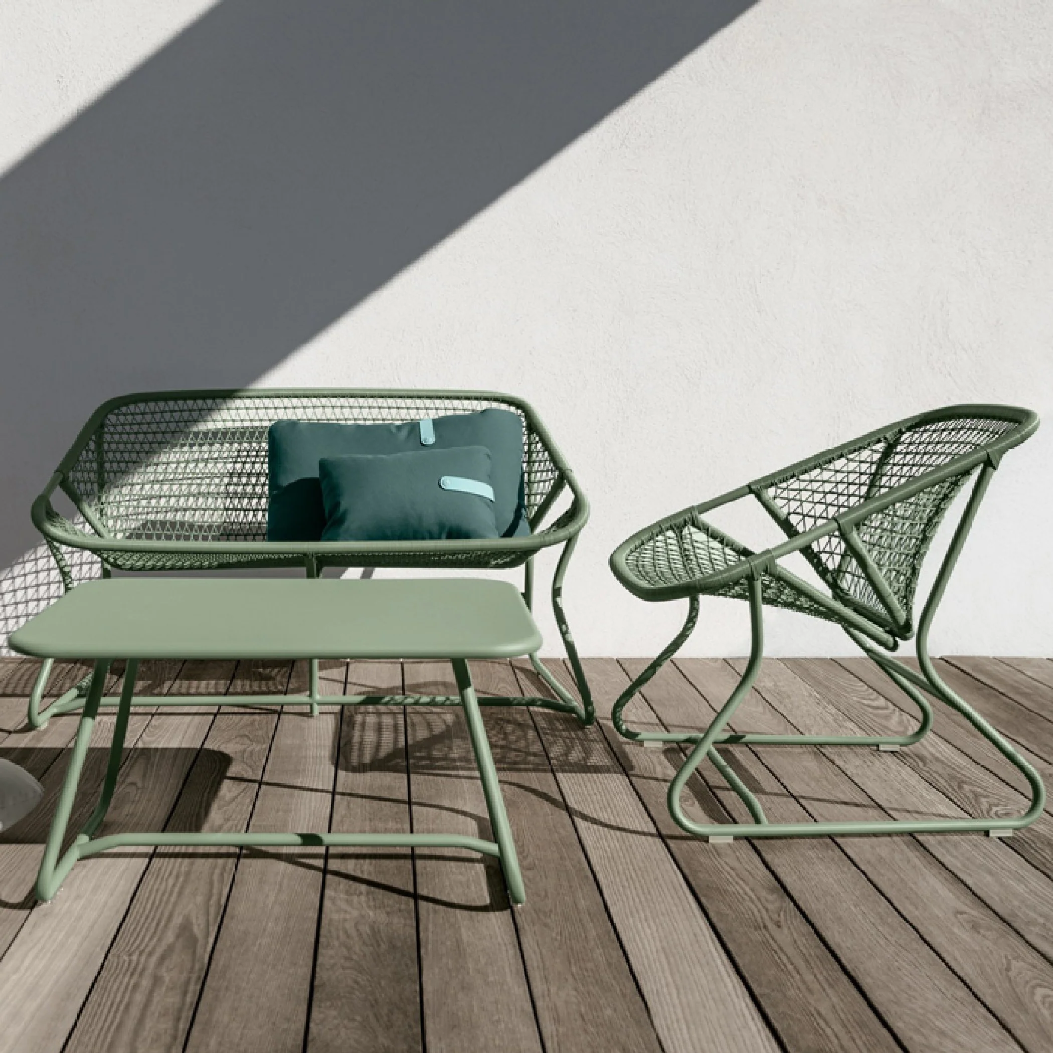 Sixties Low Outdoor Armchair - Image 10