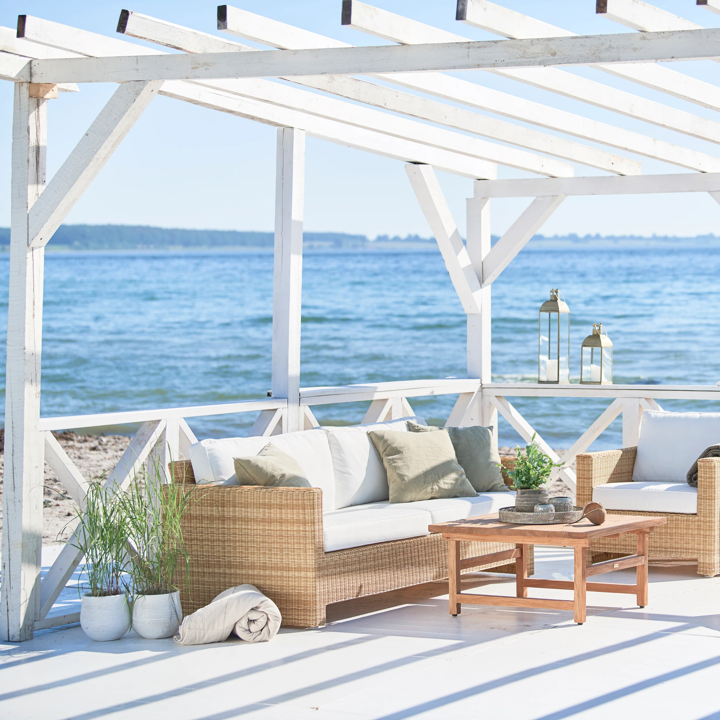 Sixty Outdoor 3-Seater Sofa - Image 4