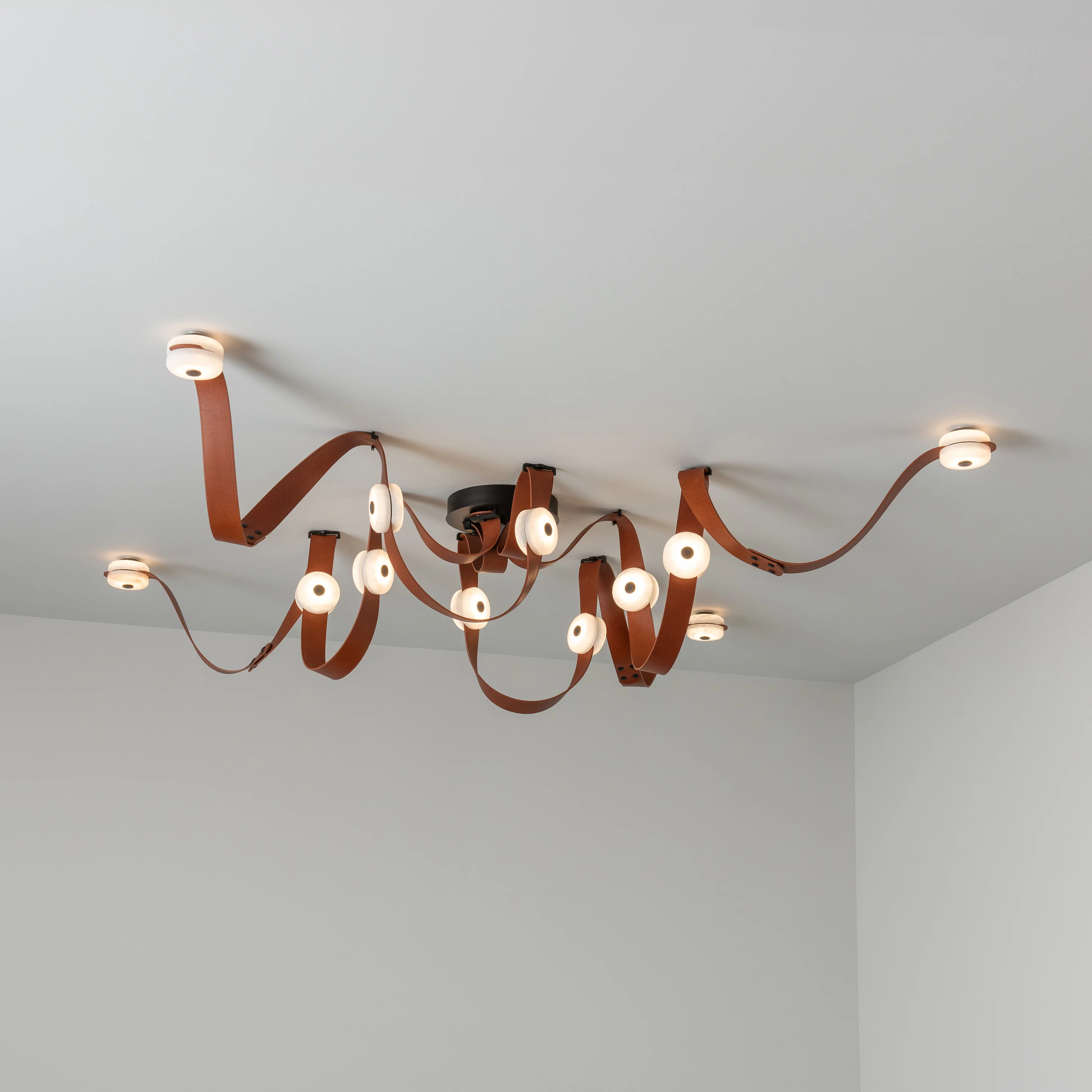 Snaps Large LED Pendant Light - Image 7
