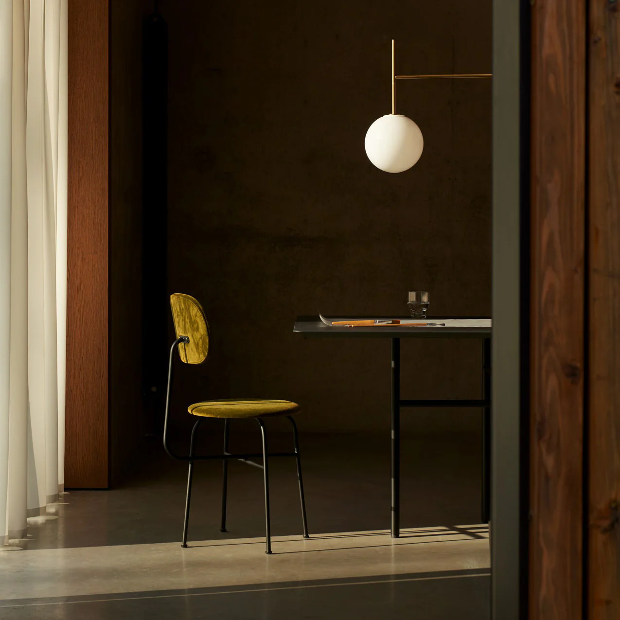 Snaregade Rectangular Table - Image 21