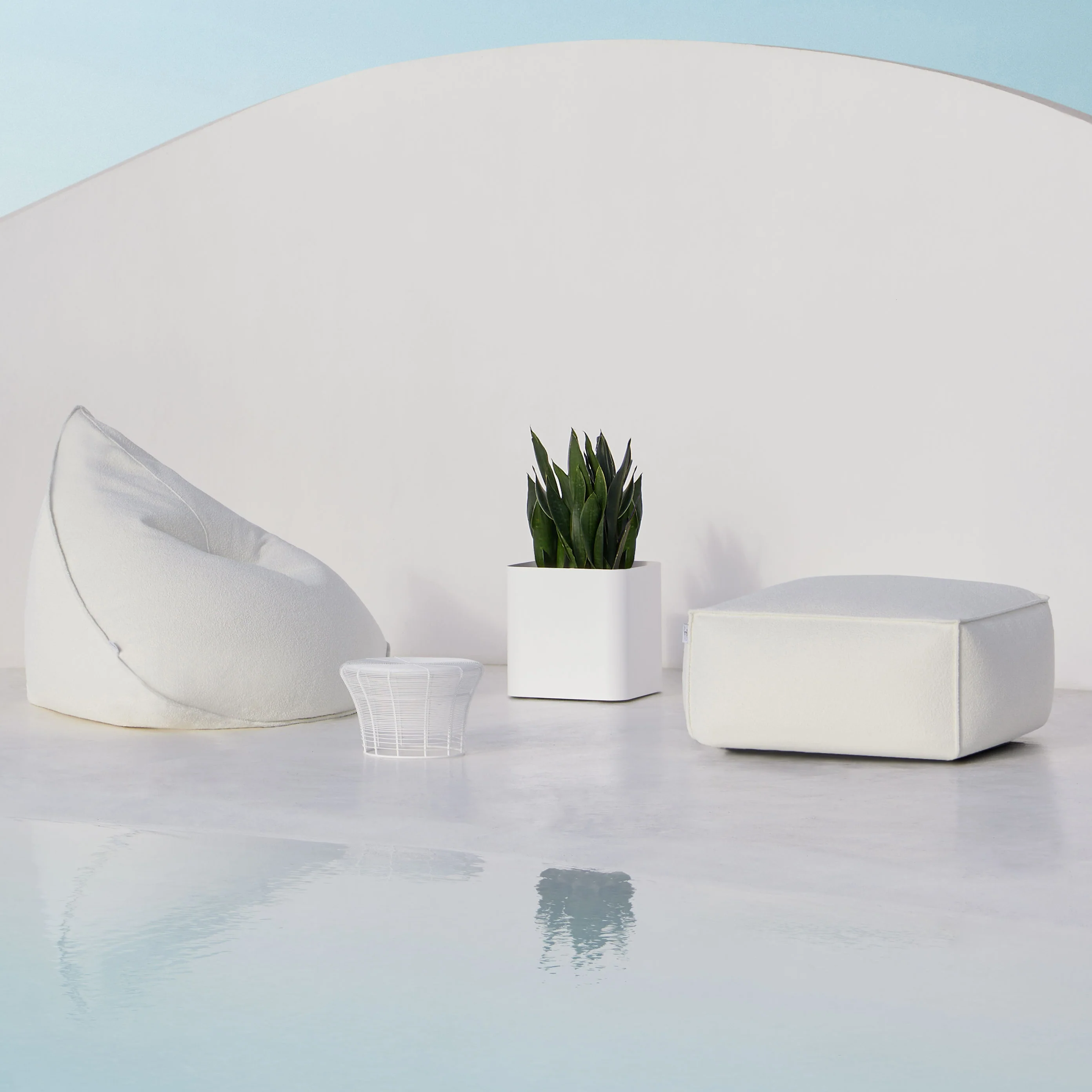 Sonora Outdoor Planter with Wheels - Image 21