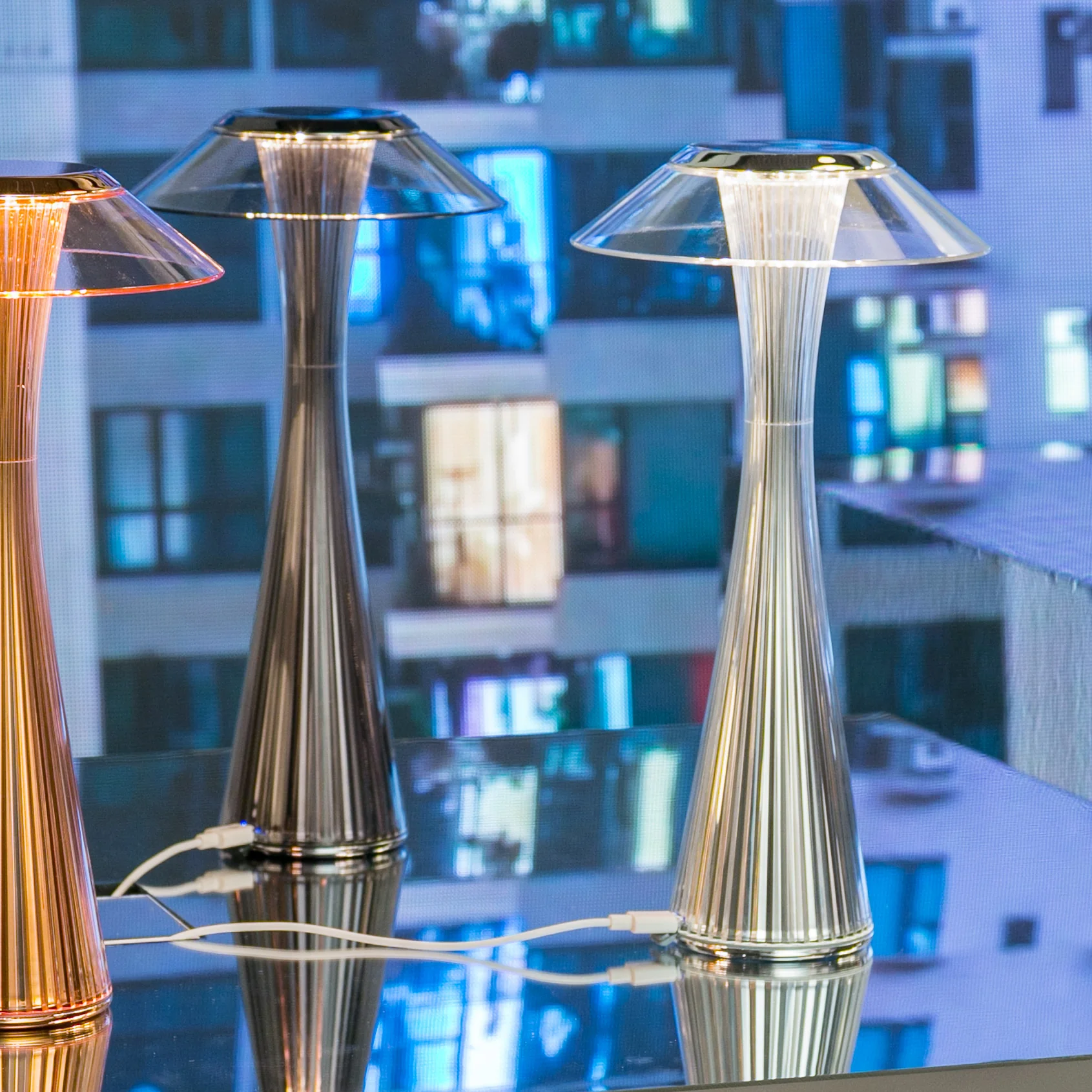 Space Outdoor Table Lamp - Image 3