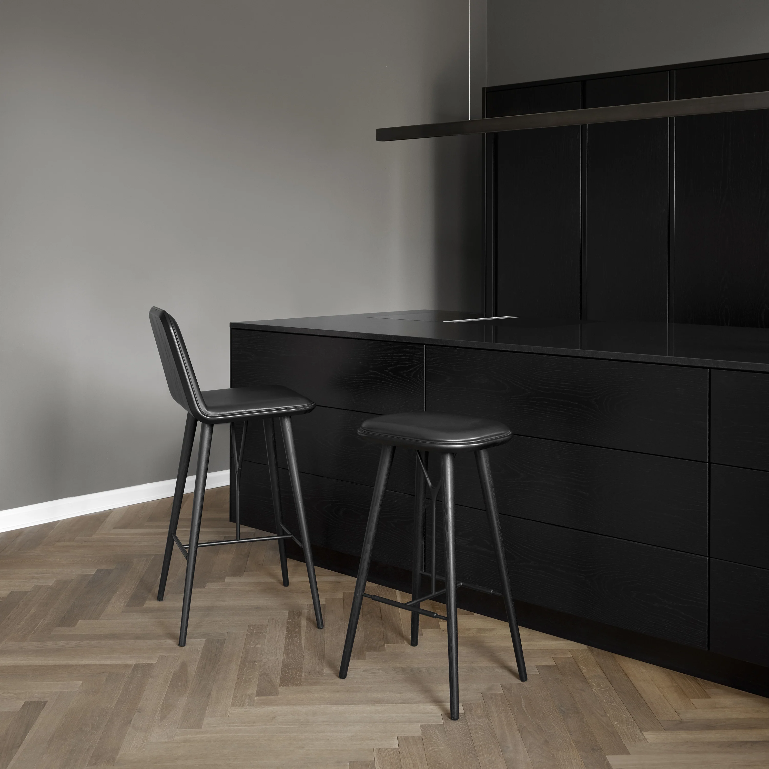Spine Wood Bar Stool with Back - Image 6