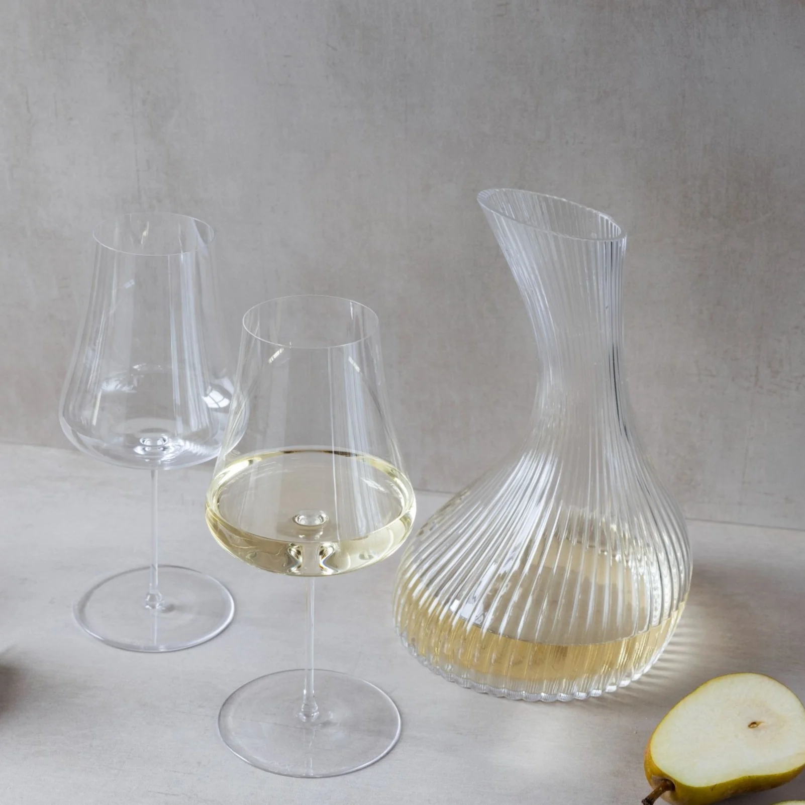 Stem Zero Volcano White Wine Glass - Image 10