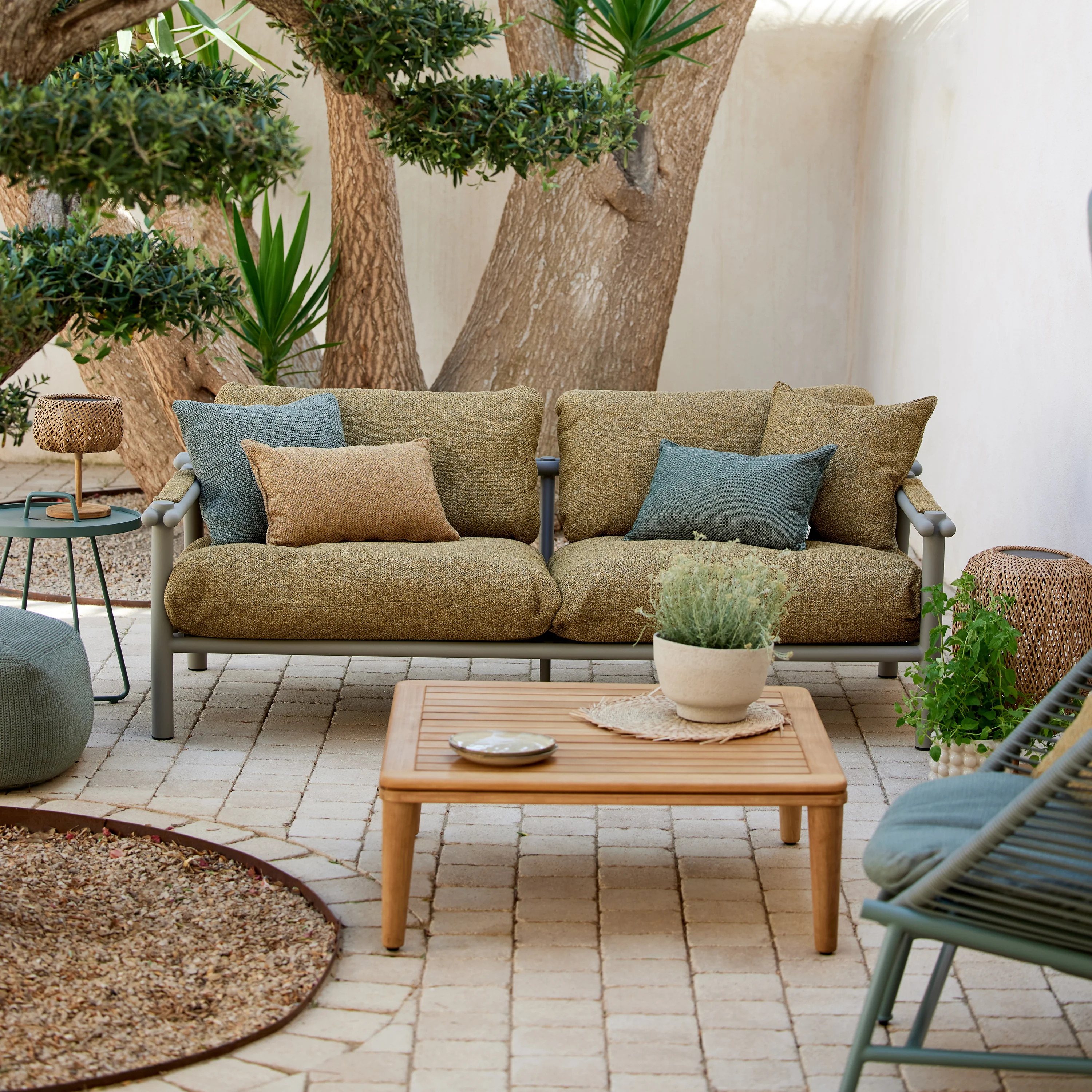 Sticks Outdoor 2-Seater Sofa - Image 14